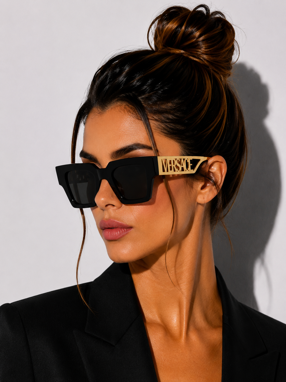 Дамски слънчеви очила Women’s sunglasses VERSACE VE4431F GB187 Black lifestyle view
