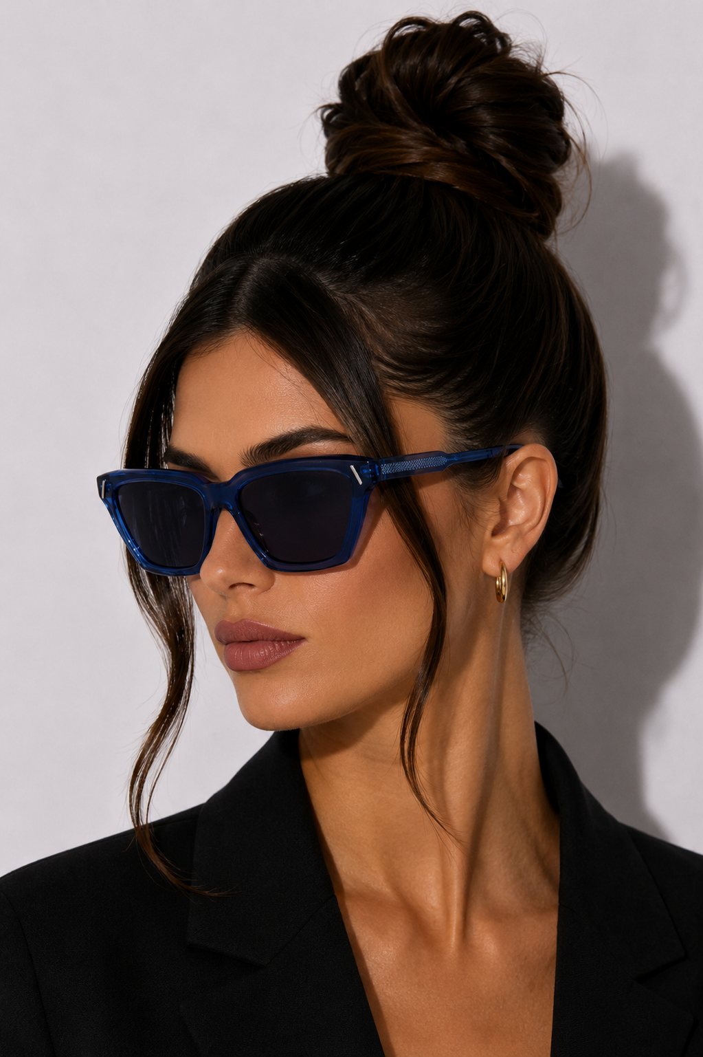 Дамски слънчеви очила Women’s sunglasses VICTORIA BECKHAM VB661S 414 Blue lifestyle view