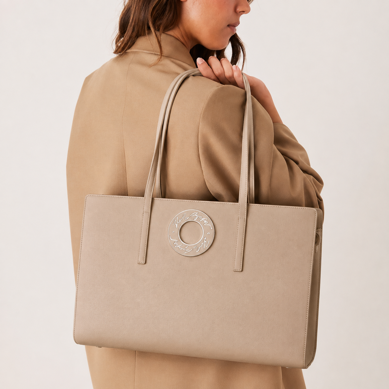 Дамска чанта Women’s tote bag Karl Lagerfeld K/Luna AWW300021JS Beige