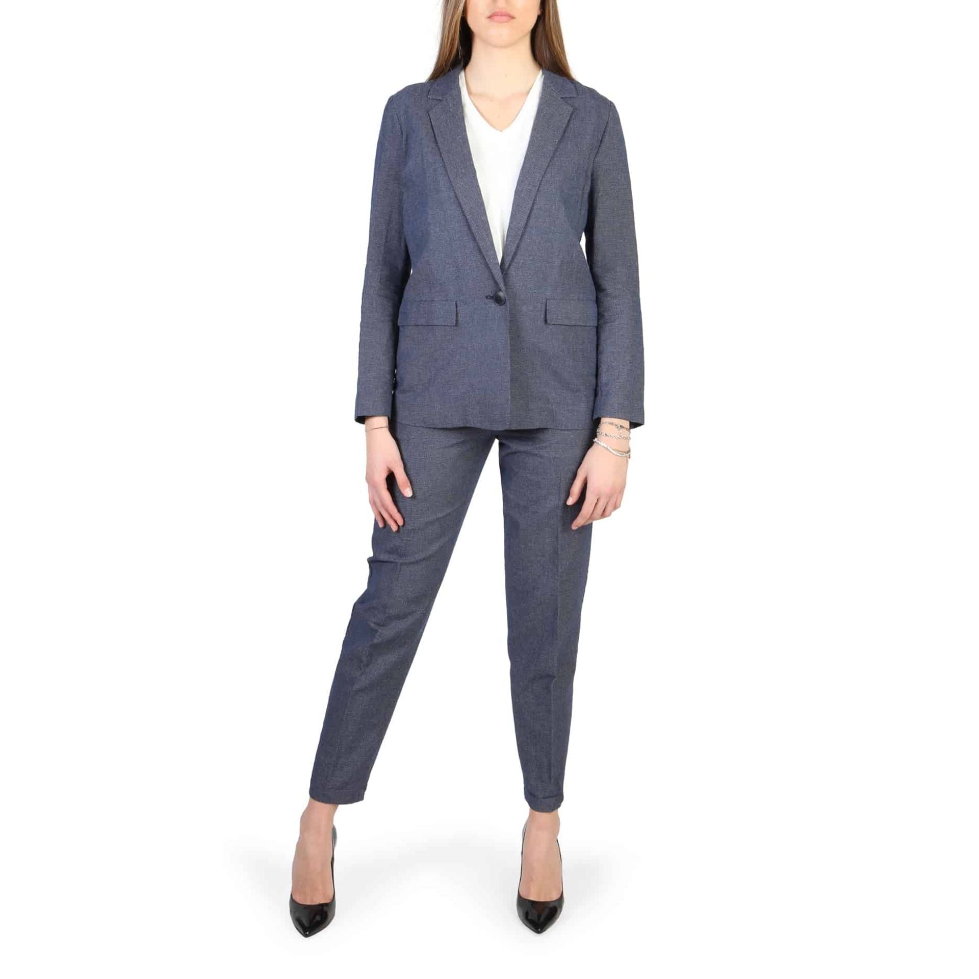 Дамско сако Women’s blazer Armani Jeans
3Y5G42 5NYLZ 2539 lifestyle view