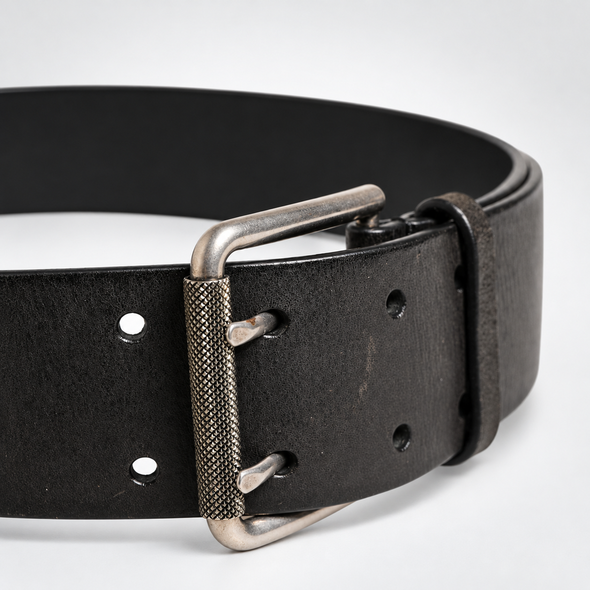 Dolce & Gabbana Men Black Classic Leather Metal Buckle Belt - studio view 4