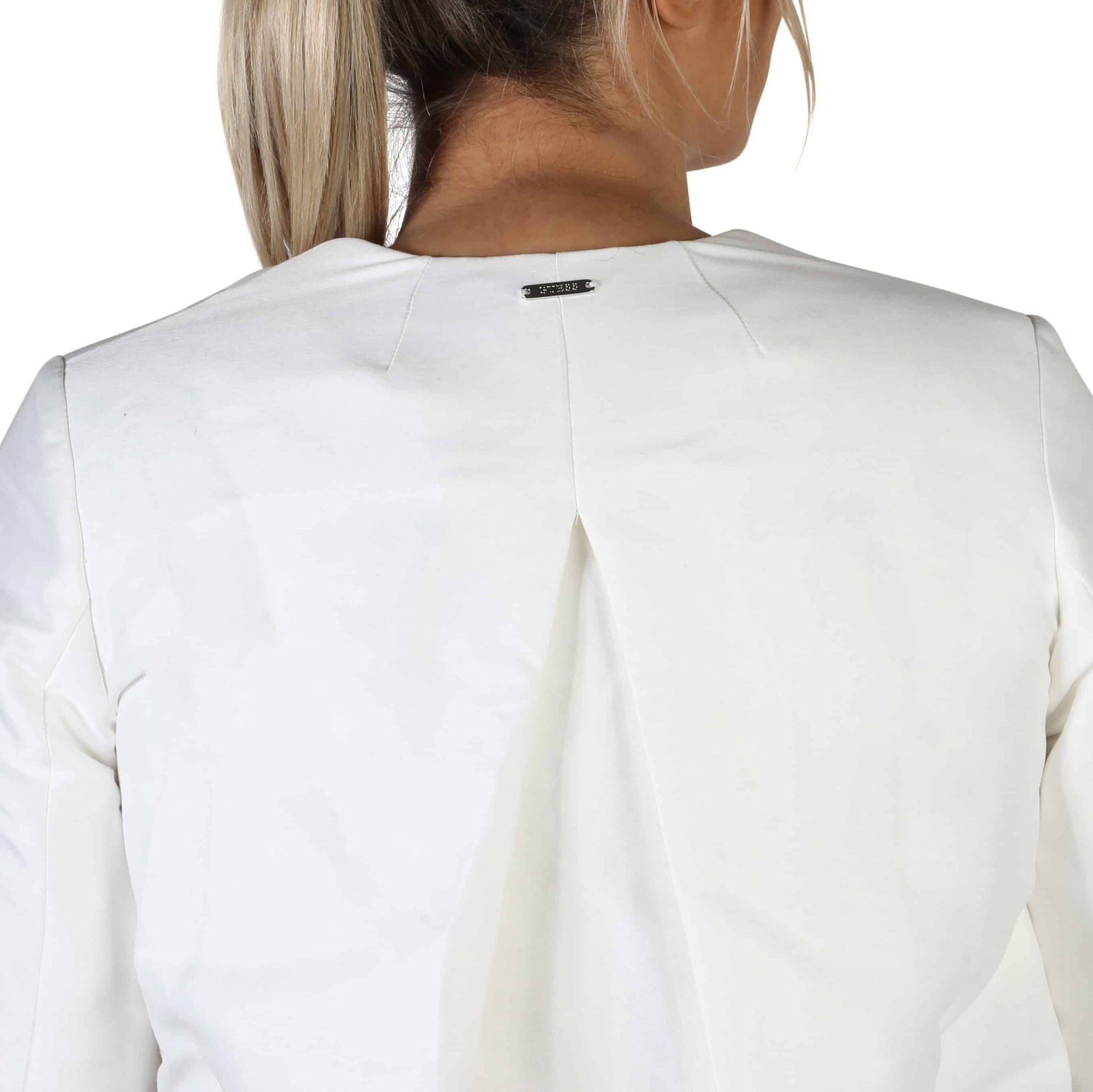 Дамско елегантно сако в бяло Women’s formal jacket Guess W83N16 TWHT White cropped back view