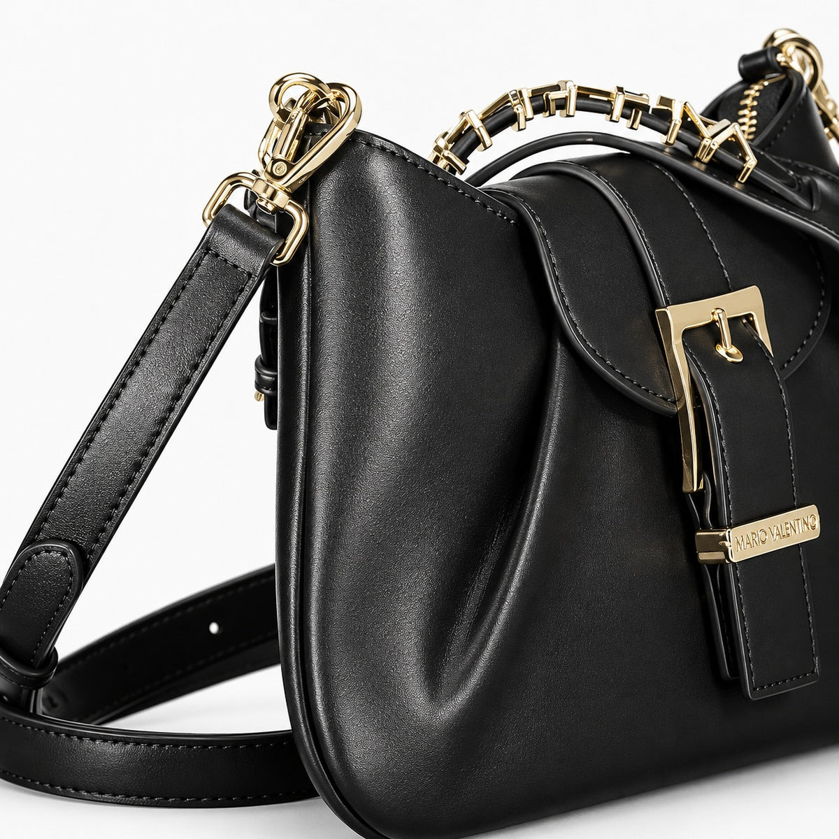 Women's handbag Mario Valentino Cassandra VBS9TF13 hardware detail view
