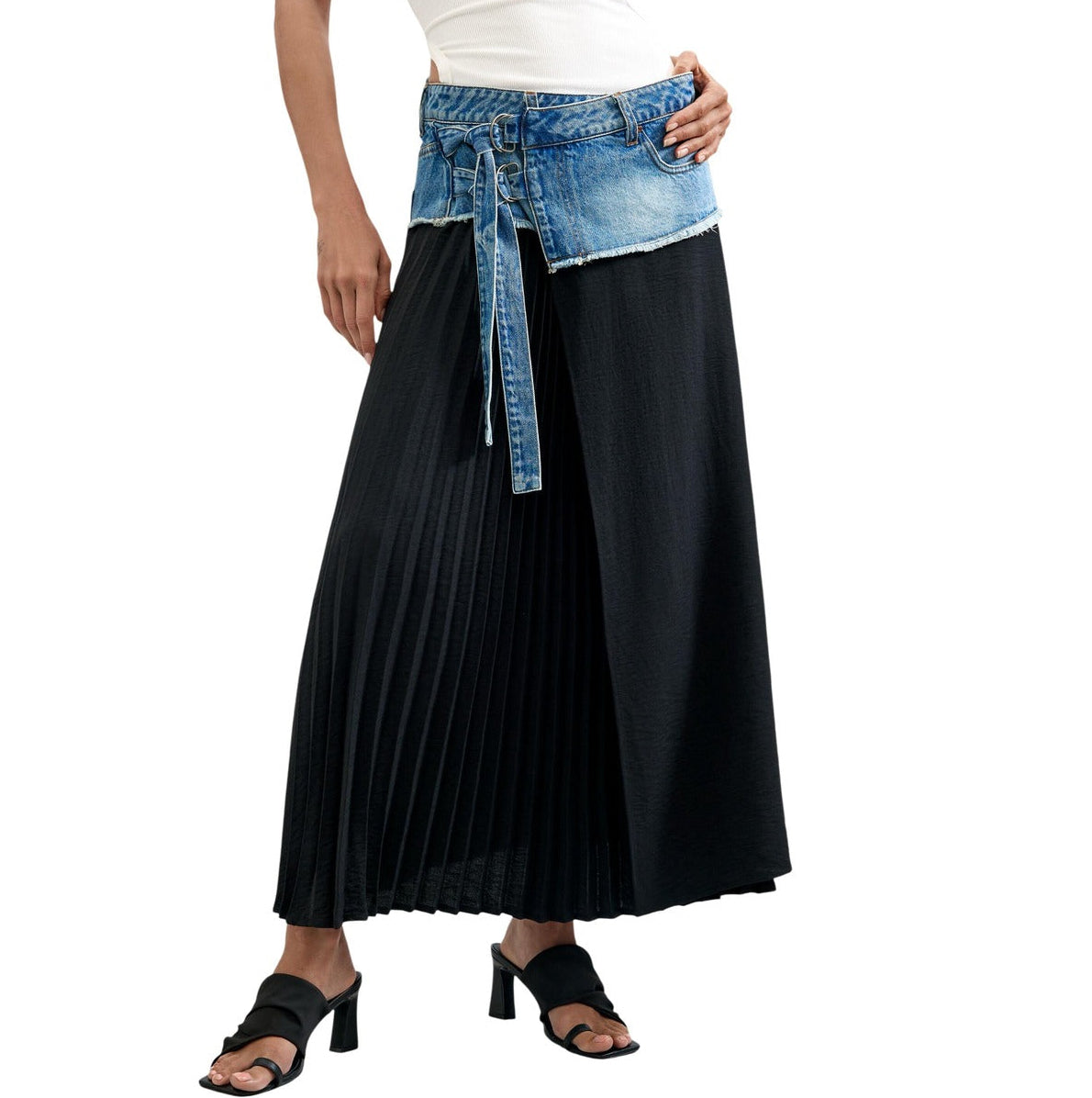Дамска пола Desigual women’s skirt 26WWFD01 5053 front view
