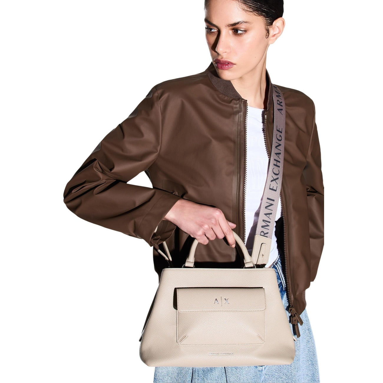 Дамска чанта Armani Exchange Women Handbag XW001542AF17019 U6223 Model View