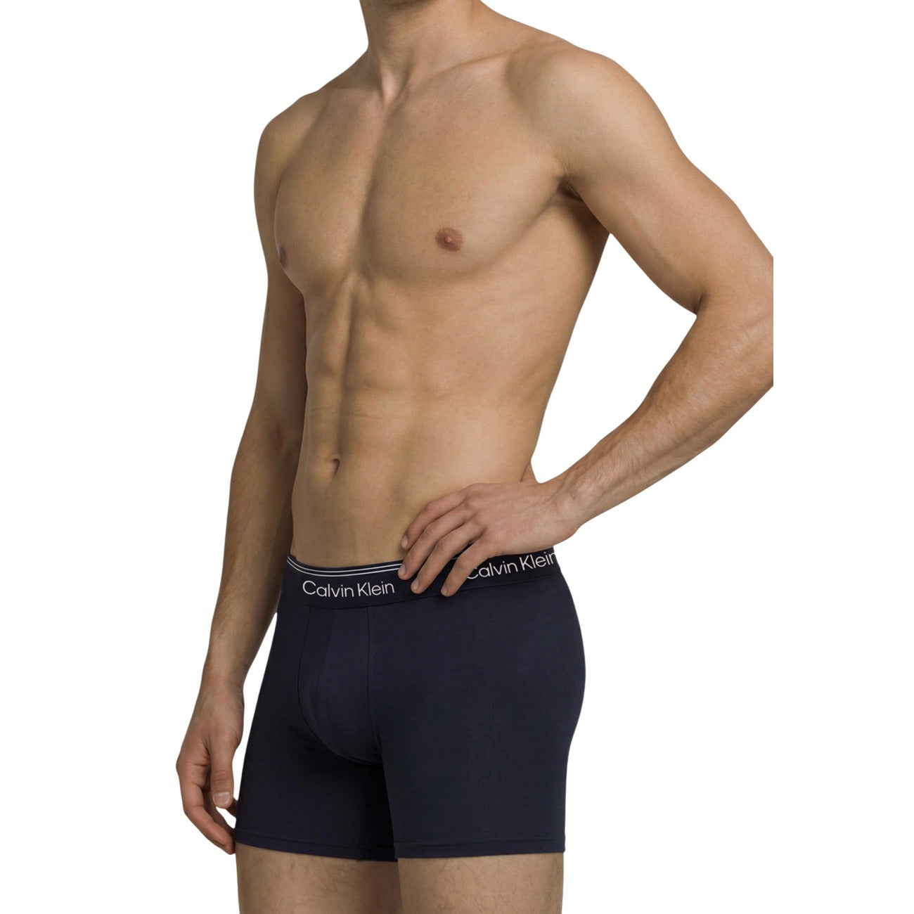 Мъжки боксерки Calvin Klein Men Boxers LV00NB4410 3ZV Model Side View
