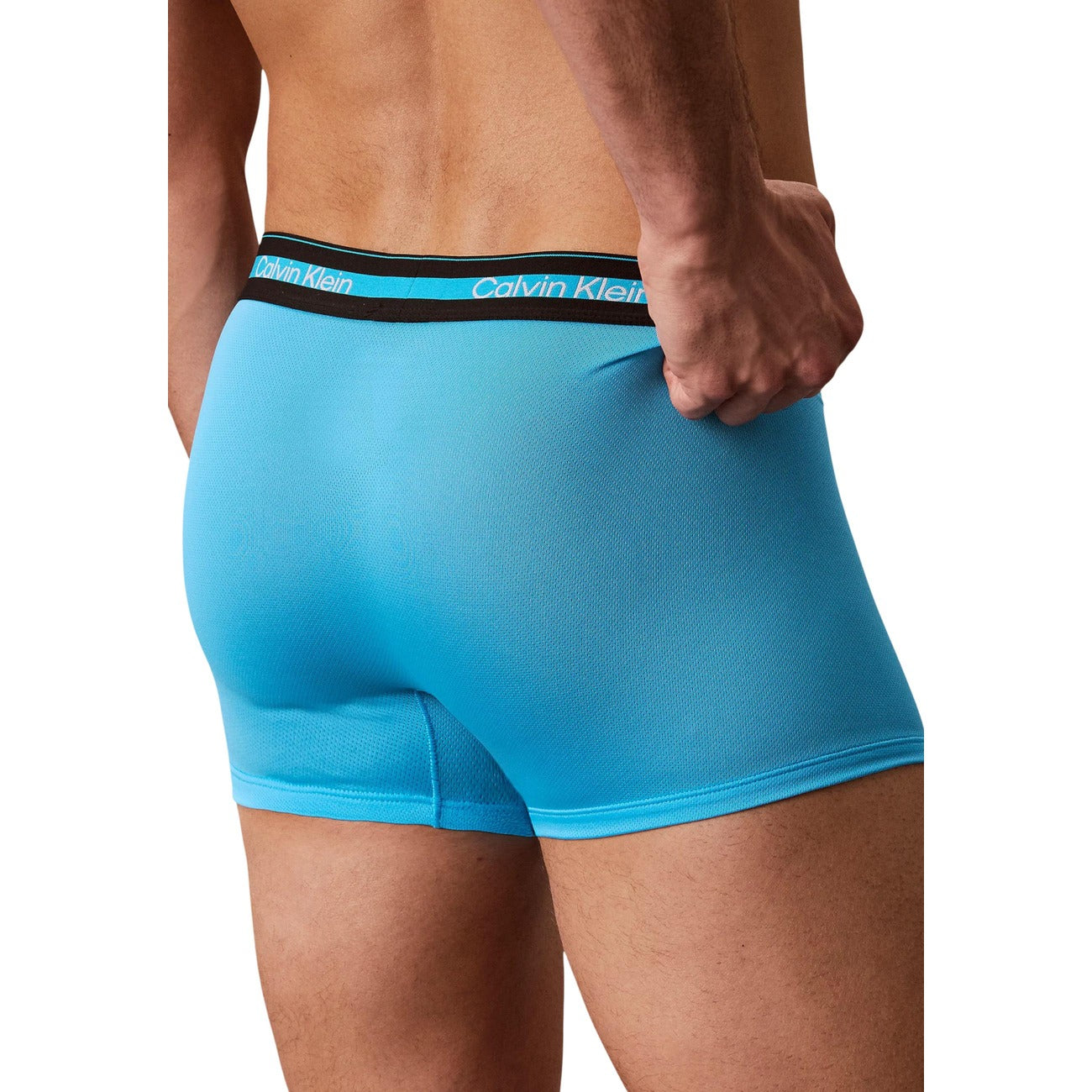 Мъжки боксерки Calvin Klein Men 3-pack Boxers LV00NB4536 U2U Back View