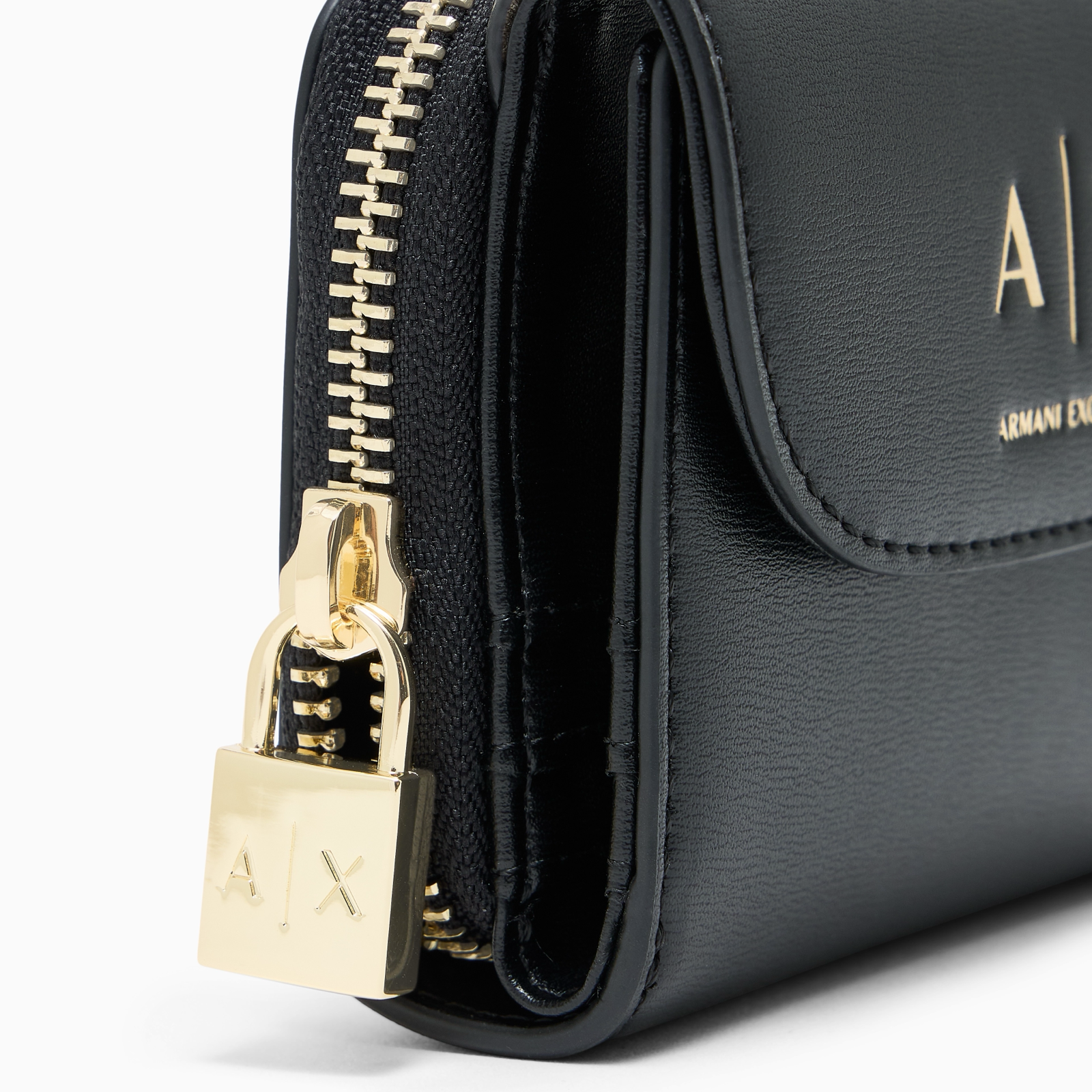 Дамско портмоне Armani Exchange Women Wallet XW003312 AF28605 UC001 Close-Up