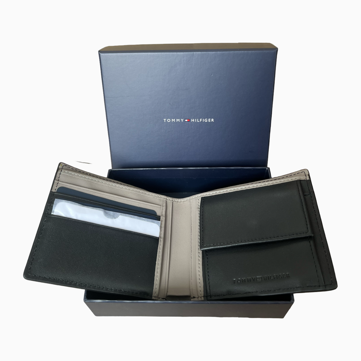 Tommy Hilfiger Men Wallet