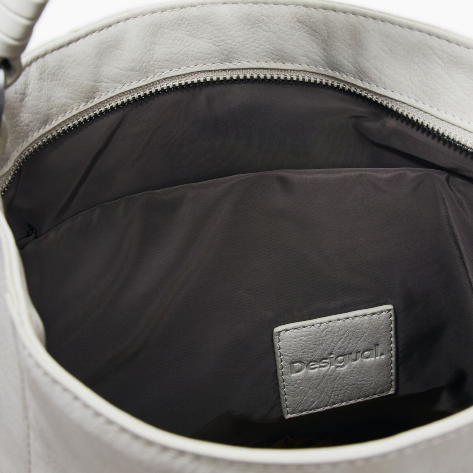 Дамска раница Desigual Women Rucksack 25WAKP30 Inside View