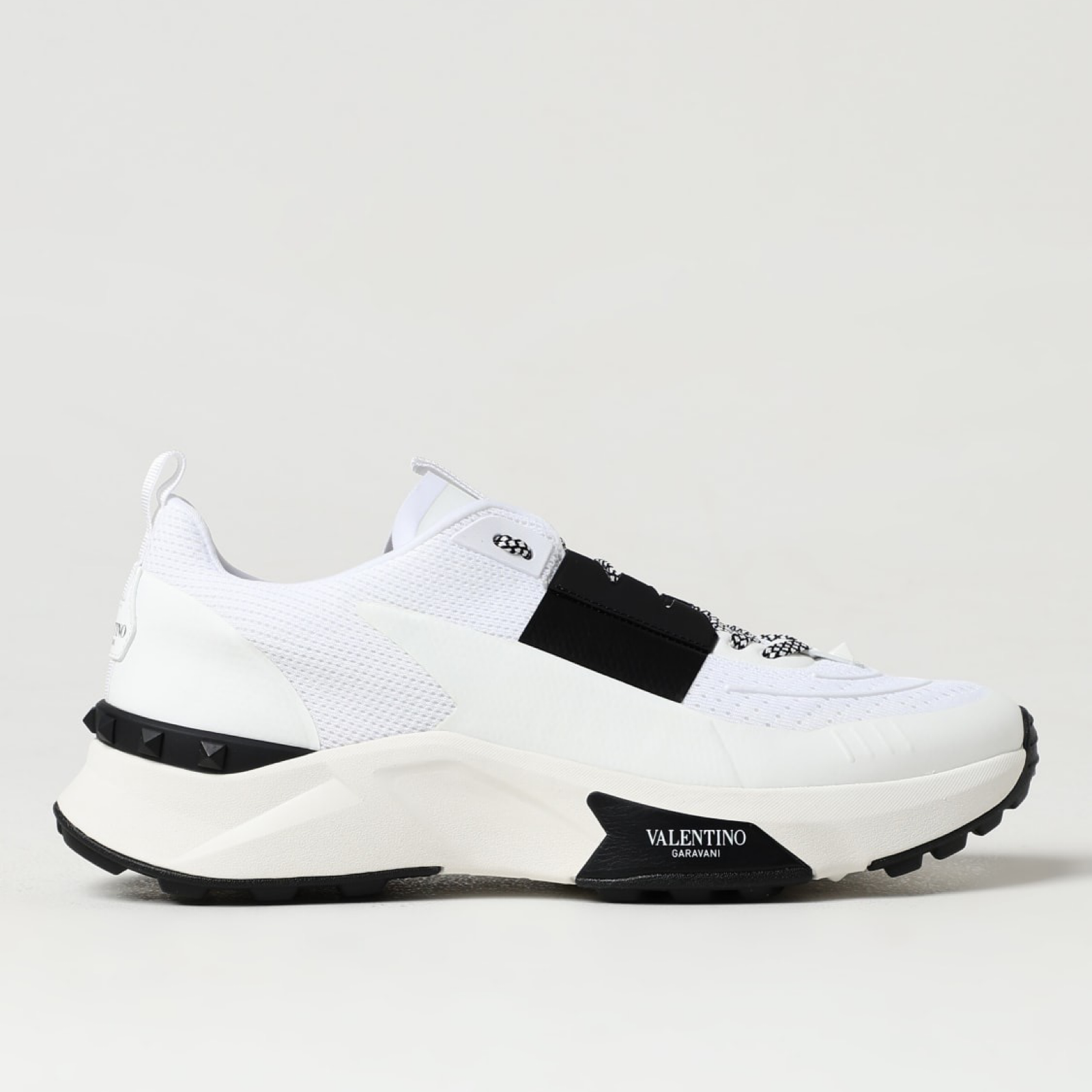 Valentino Garavani True Act Men Sneakers 6Y2S0H92PTN 6L0 Lateral View