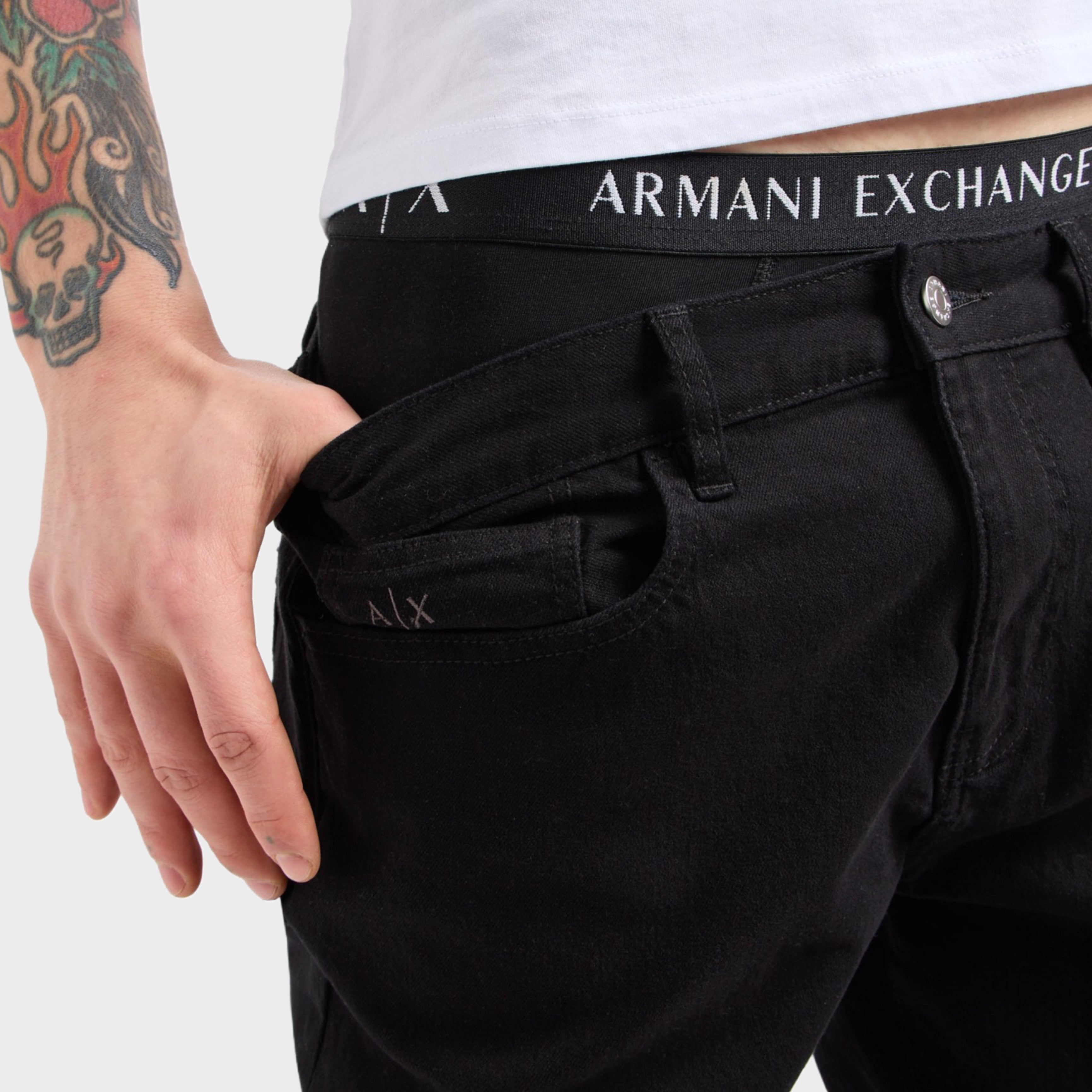 Мъжки дънки в черно Men’s jeans Armani Exchange Jeans 5 Tasche Black 8NZJ13 Z2SBZ 1200 Cropped detail view
