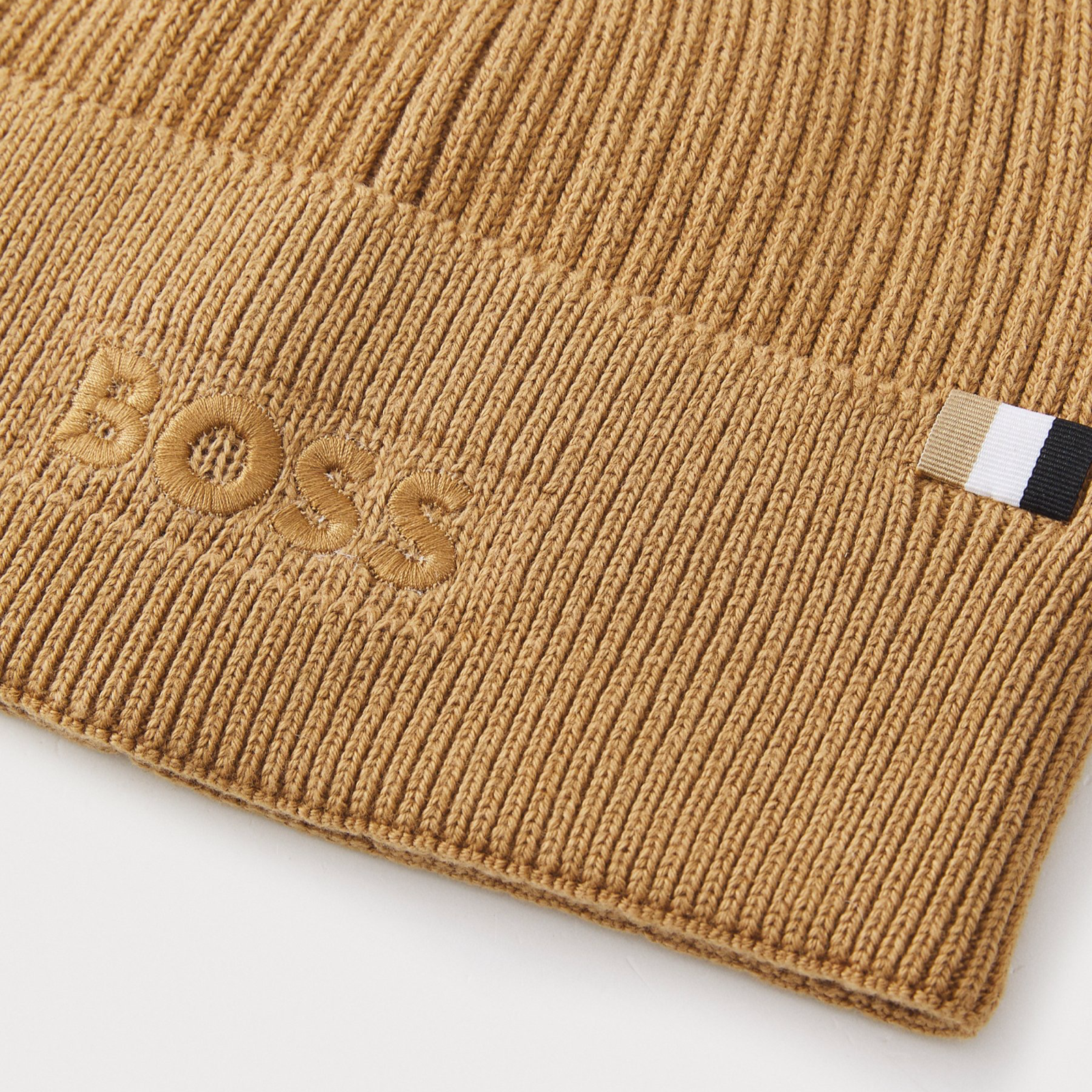 Мъжка зимна шапка Boss Men Hat 50522427 Close-Up