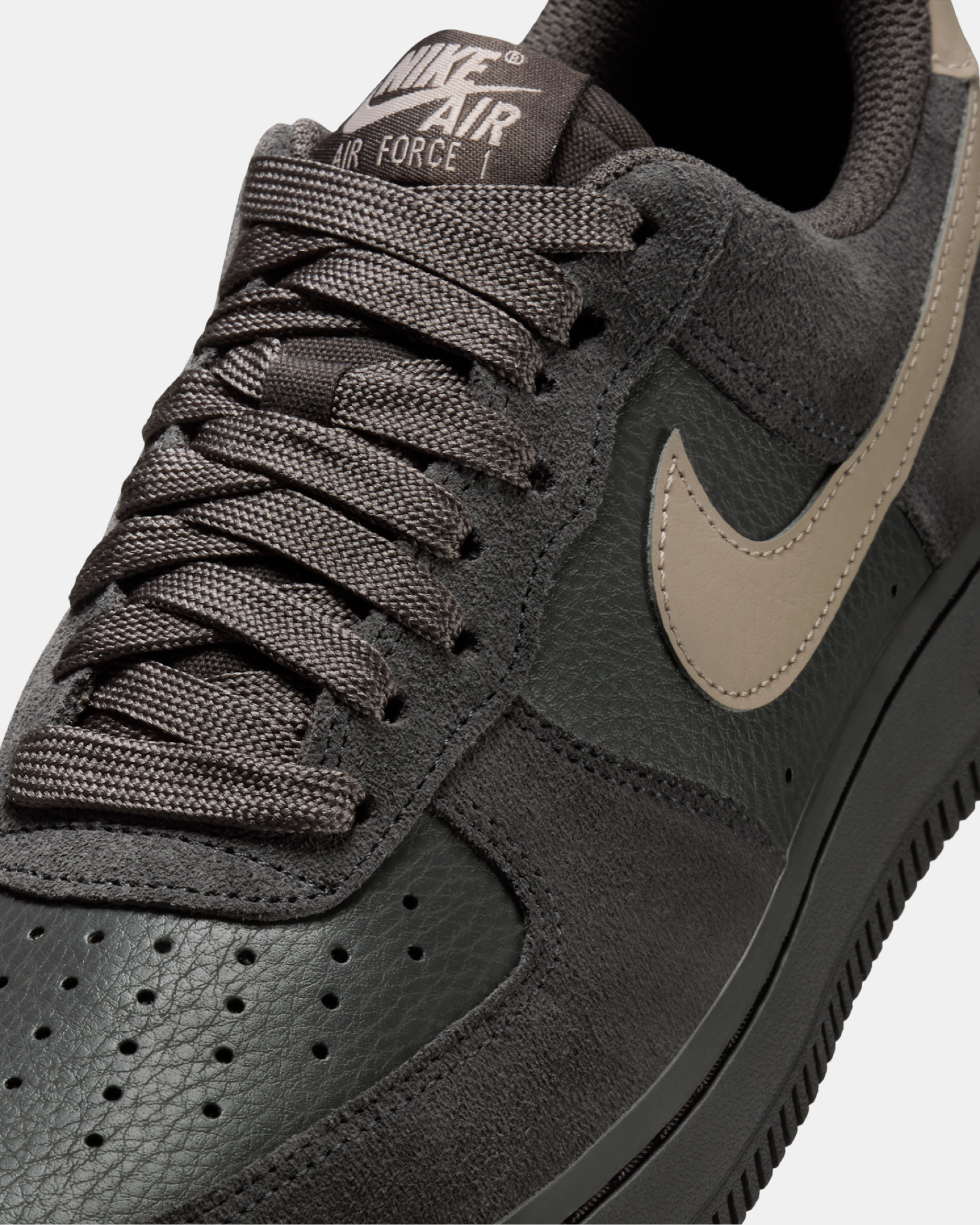 Дамски черни кецове Nike Air Force 1 Low Women Sneakers II7650-200 Close-Up