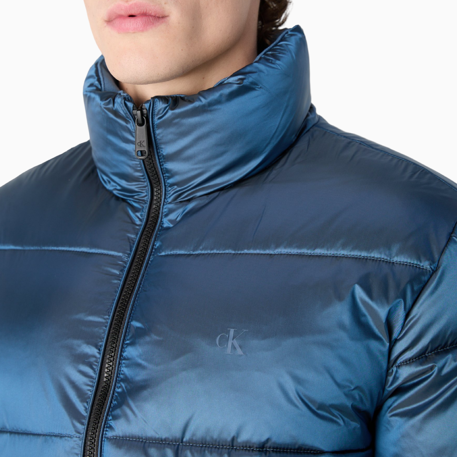 Мъжко синьо зимно яке Calvin Klein Jeans Men Jacket J30J326097 Close-Up