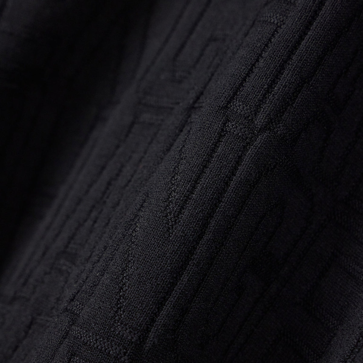 Мъжки пуловер Armani Exchange men’s knitwear XM002986 AF10454 UC001 Close-up 