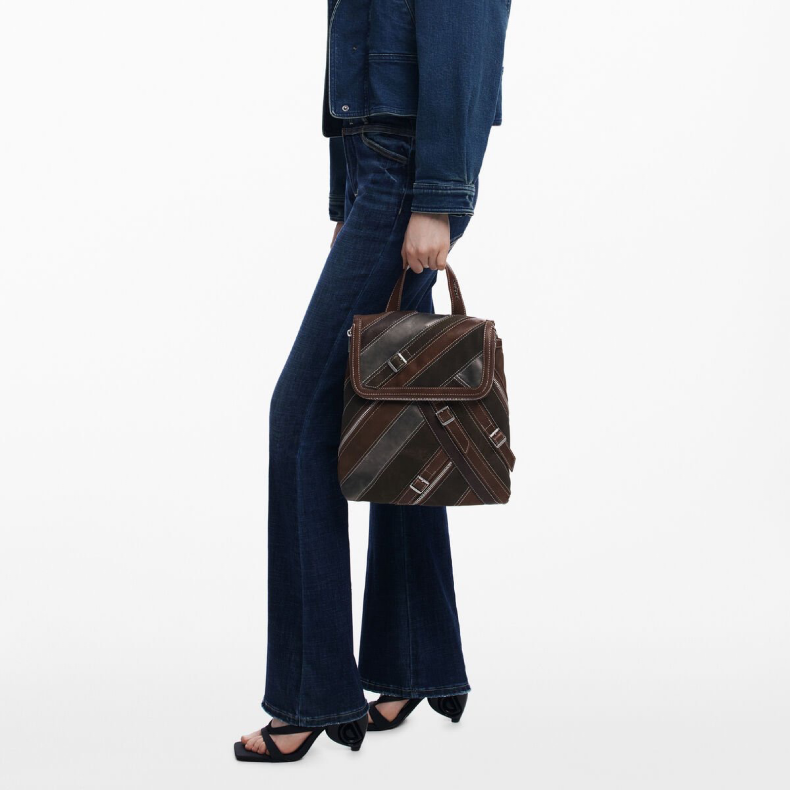 Дамска кафява раница Desigual Women Rucksack 25WAKP26 6075U Hand View