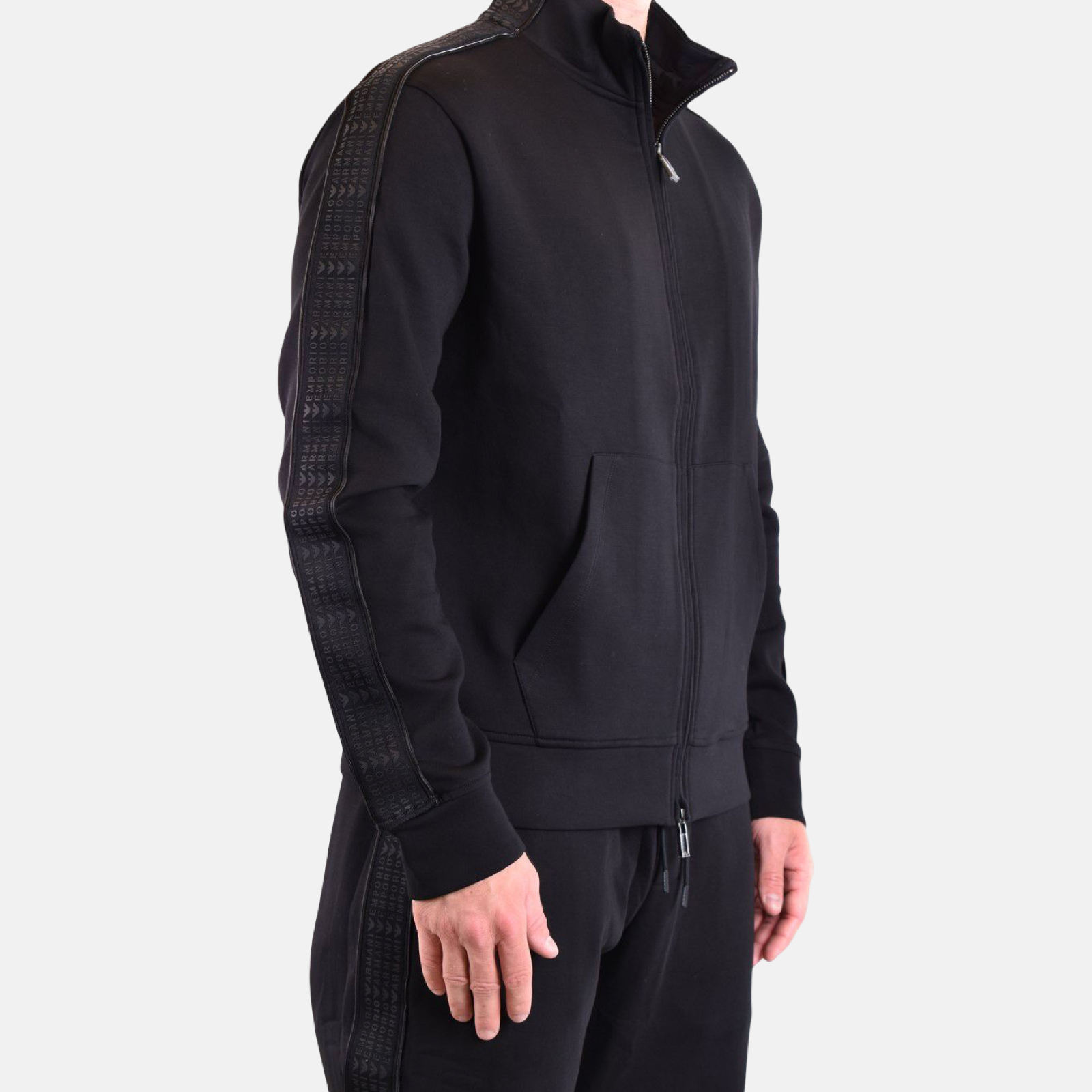 Мъжки черен суичър Emporio Armani 
3R1MBA 1JHSZ Side View