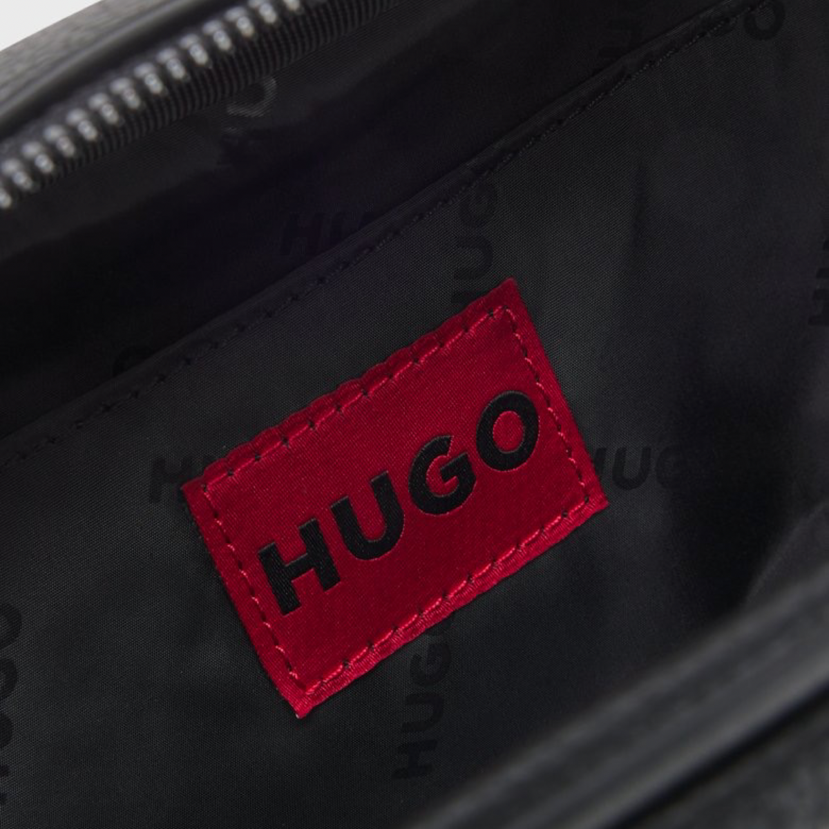 Мъжка чанта Hugo Men Cosmetic Bag 50568347 002 Inside View