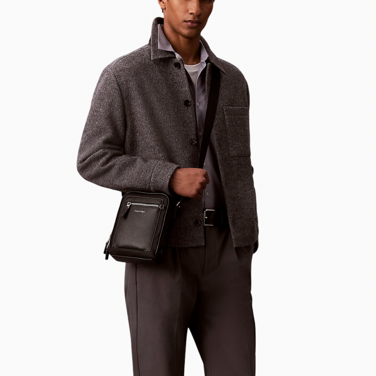 Мъжка чанта Calvin Klein Men Crossbody Bag LV04D3500G UB1 Model View