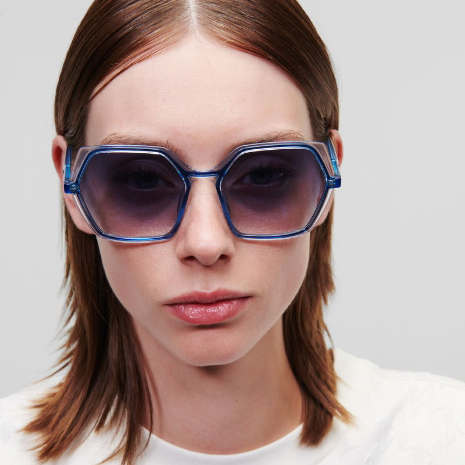 Дамски сини слънчеви очила Karl Lagerfeld Women Sunglasses KL6083S 407 Model View