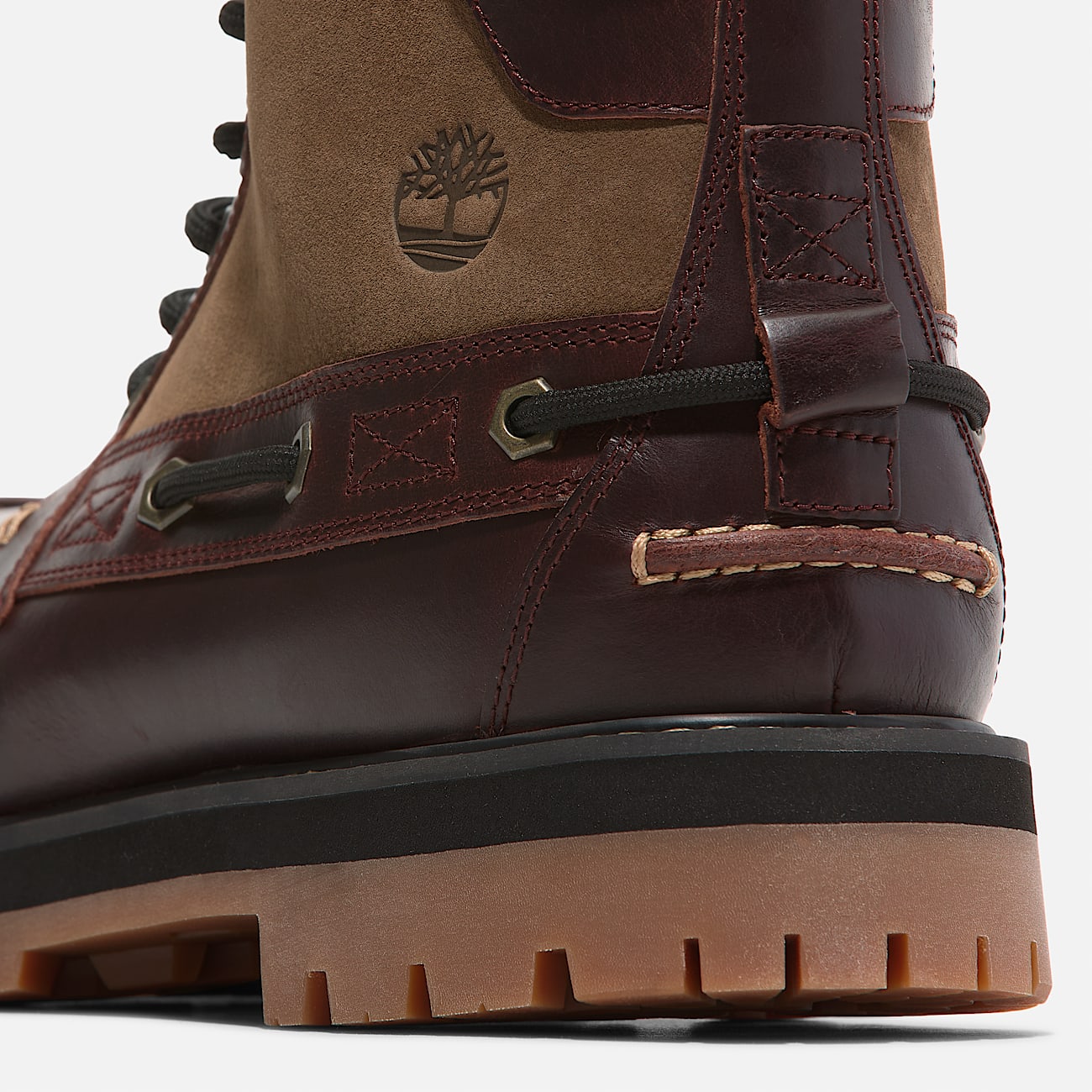 Мъжки боти Men’s ankle boots Timberland
TB0A697HEIW Brown close up heel view