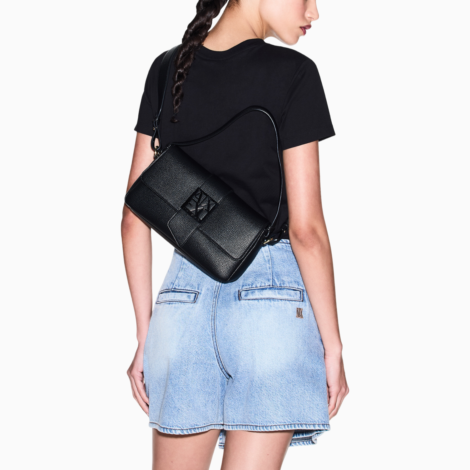 Дамска чанта Armani Exchange Women Shoulder Bag XW002592 AF11902 UC001 Model View