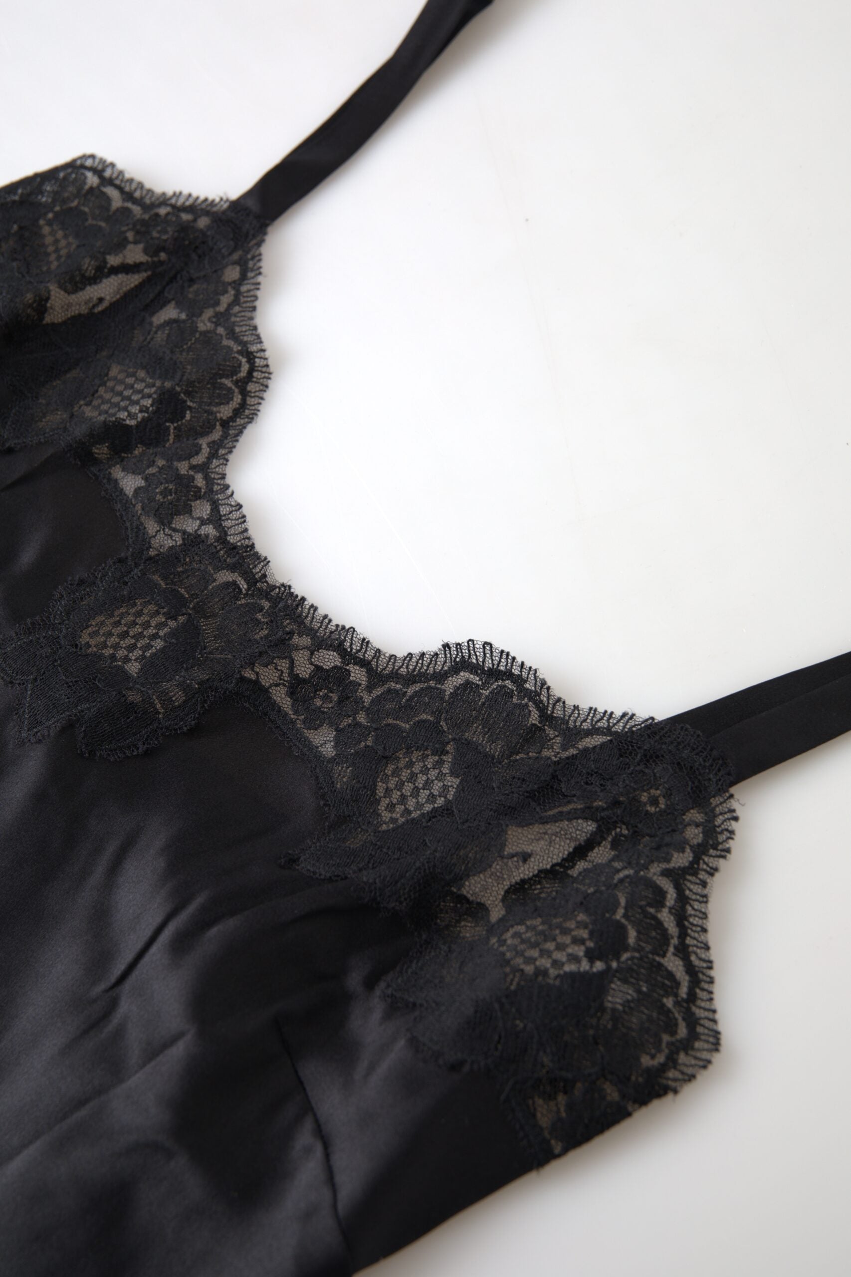 Dolce &amp; Gabbana Sultry черна копринена камизолка