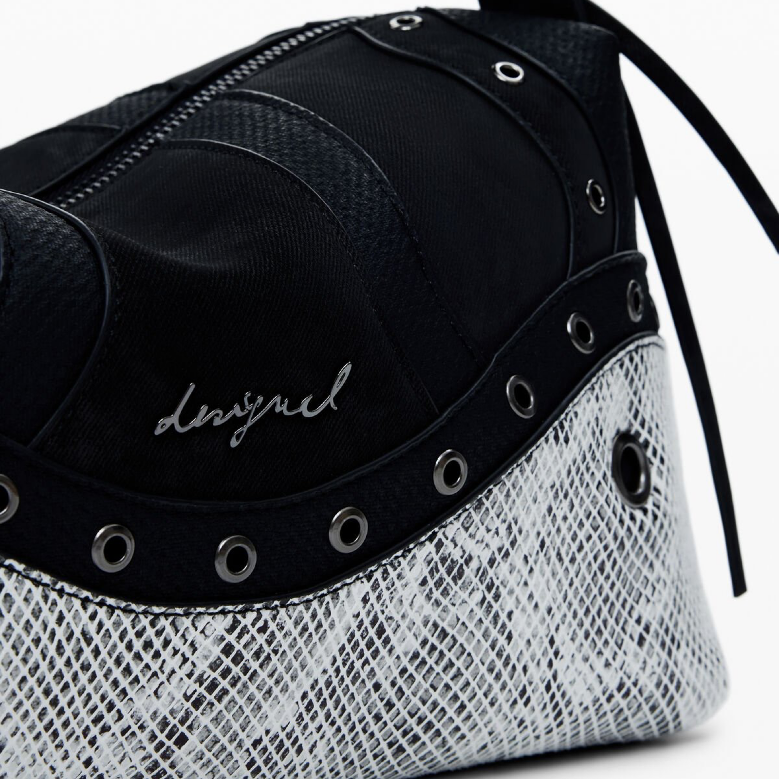 Дамска чанта Desigual Women Bag 25WAXP29 Close-Up