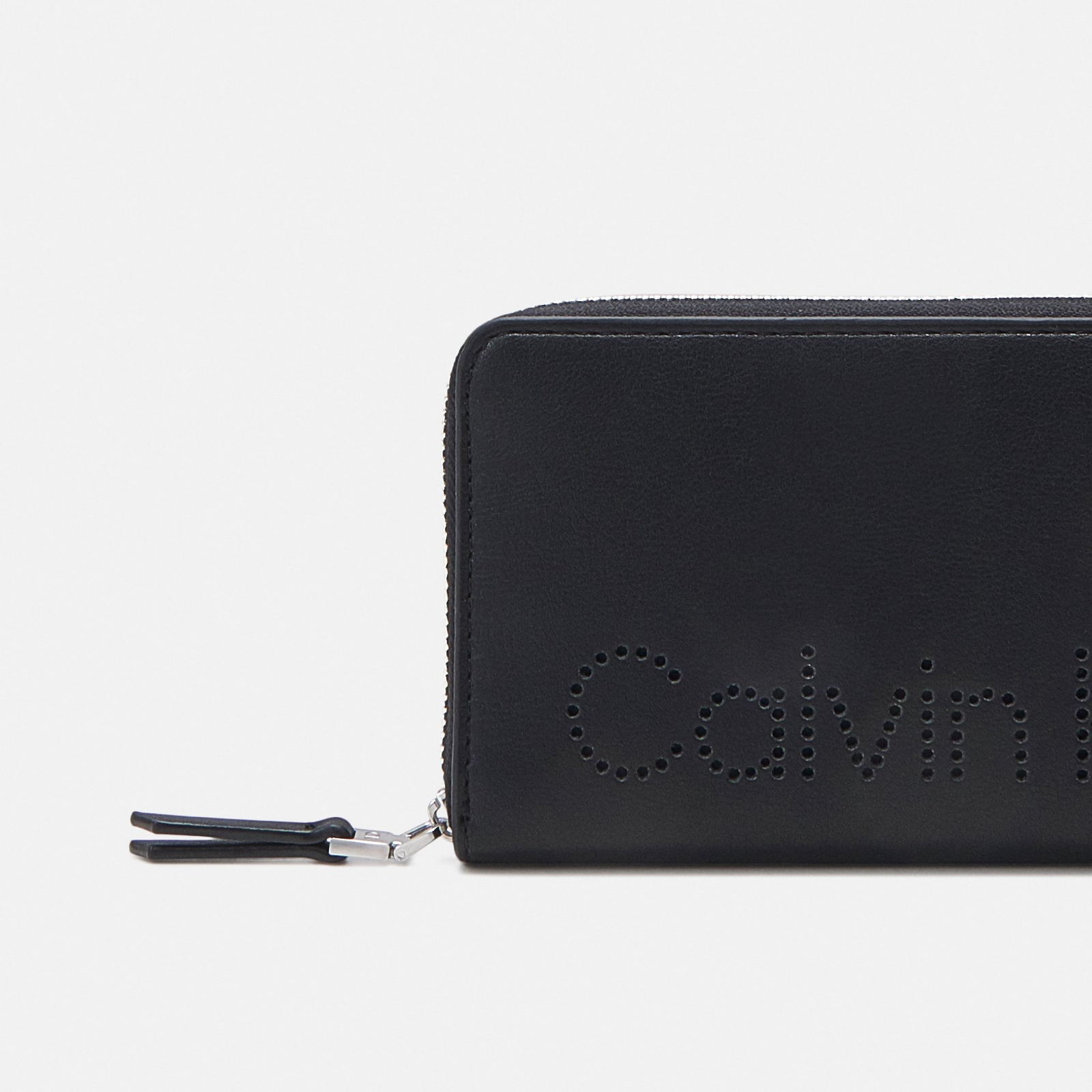 Портмоне Calvin Klein Wallet K60K609191 BAX Close-Up