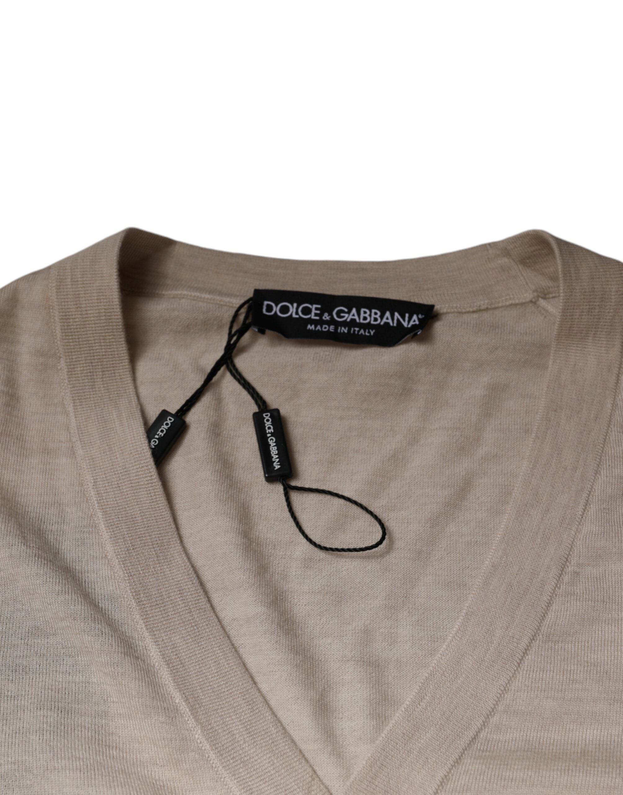 Бежов кашмирен пуловер с копчета на Dolce &amp; Gabbana