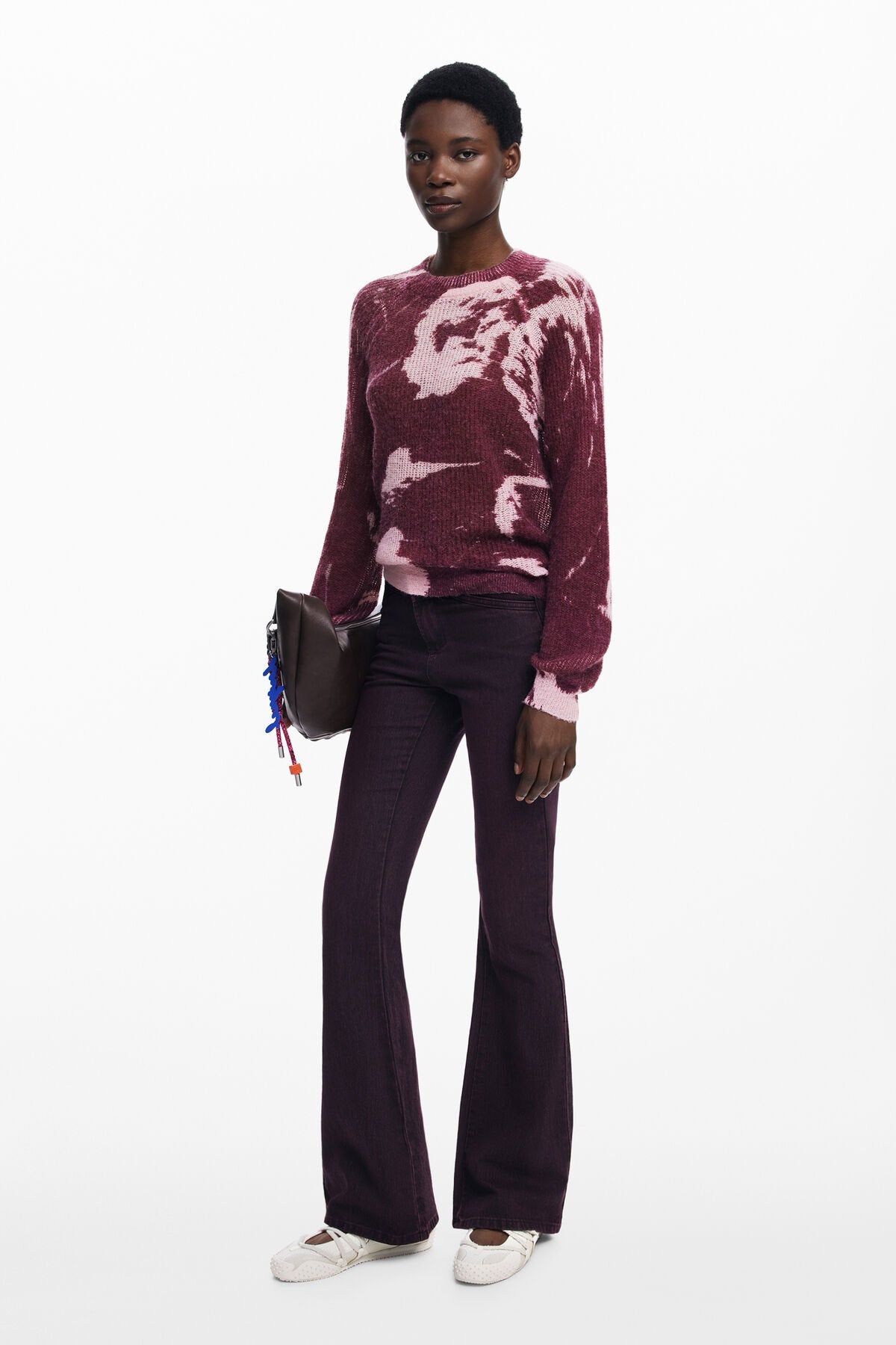 Дамски пуловер Women’s sweater Desigual 25WWJF313078 lifestyle view