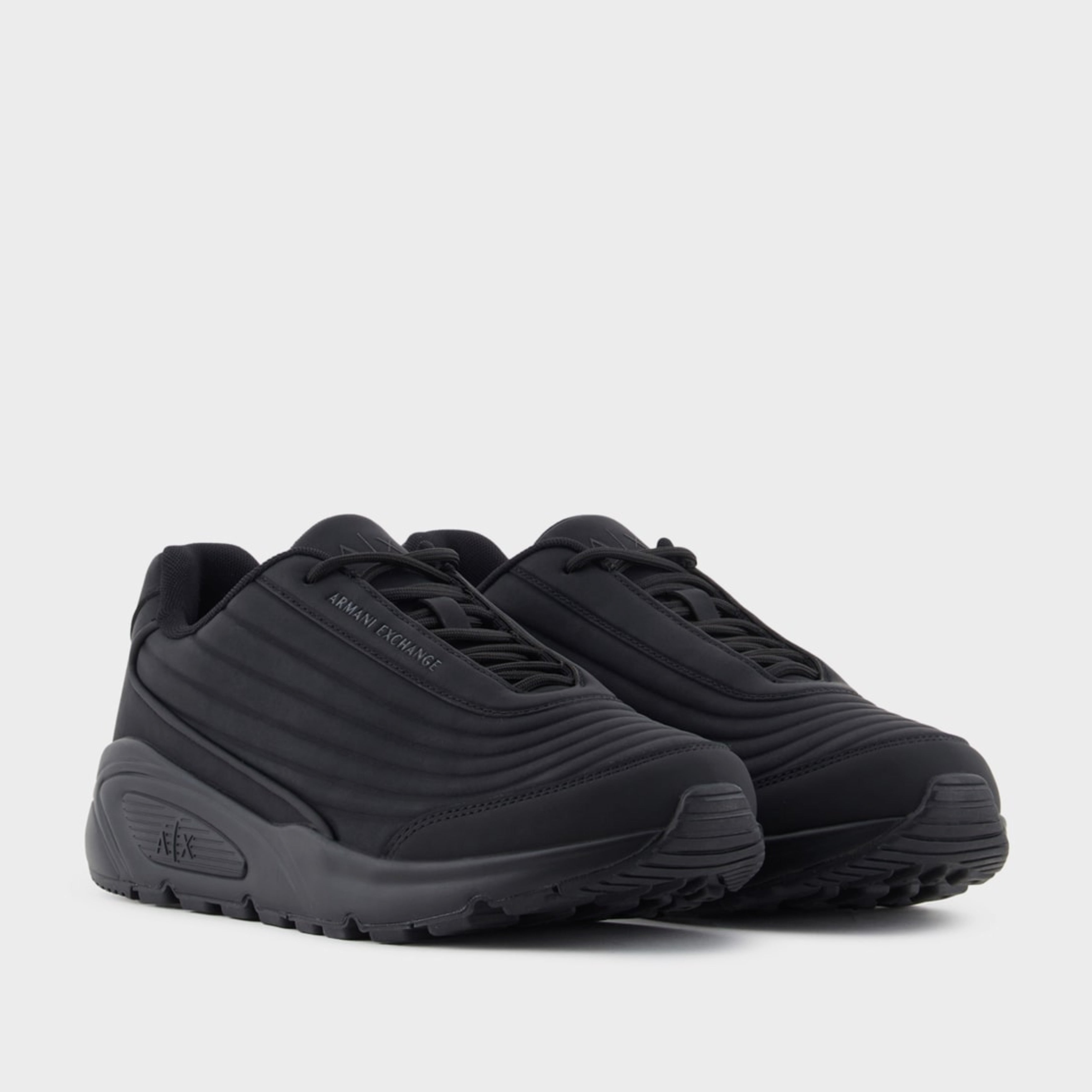 Мъжки маратонки Men sneakers Armani Exchange XU229 XV866 00002 Black Lateral View