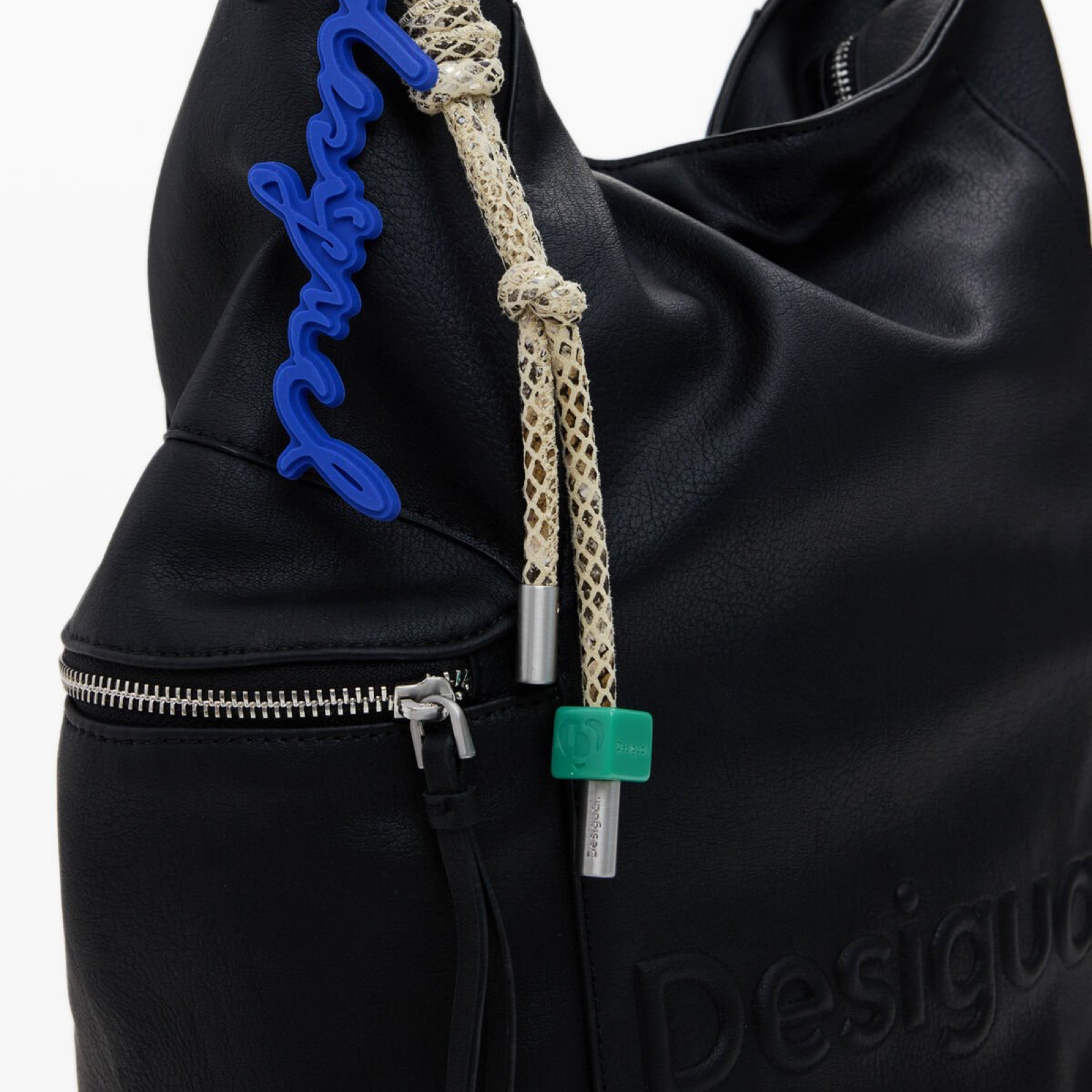 Дамска черна раница Desigual Women Rucksack 25WAKP07 Close-Up