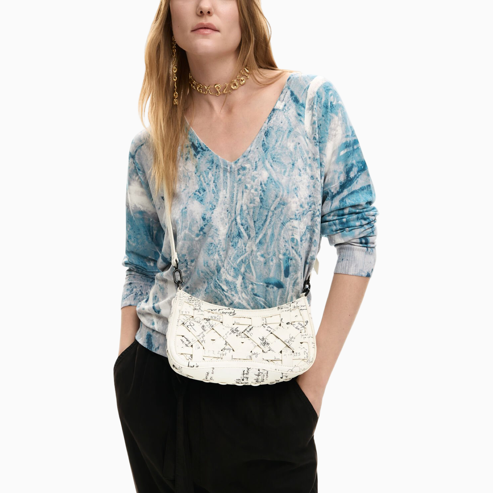 Дамска бяла чанта Desigual Women Handbag 26SAXP58 1008U Model View