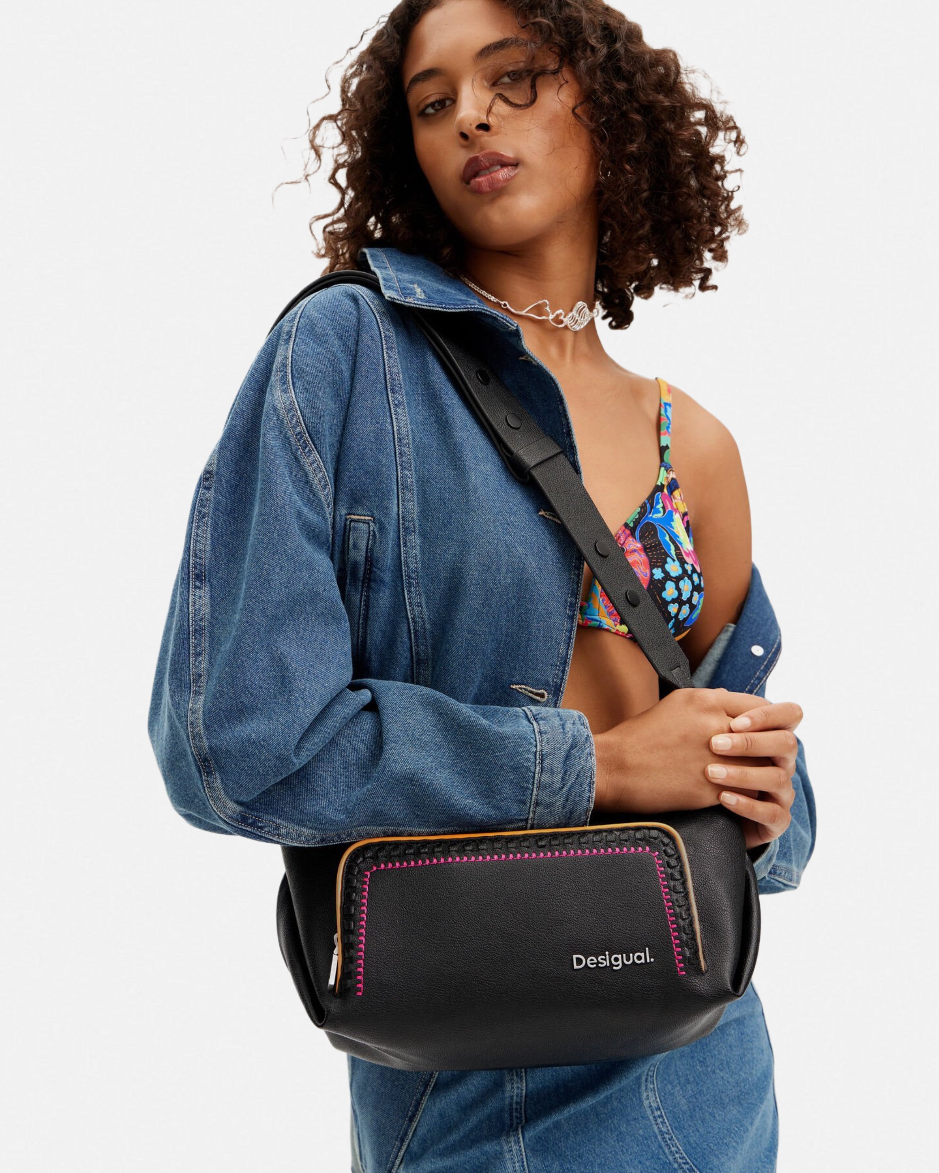 Дамска чанта с бродерии Women’s shoulder embroidered bag Desigual 24SAXP74 2000U Black