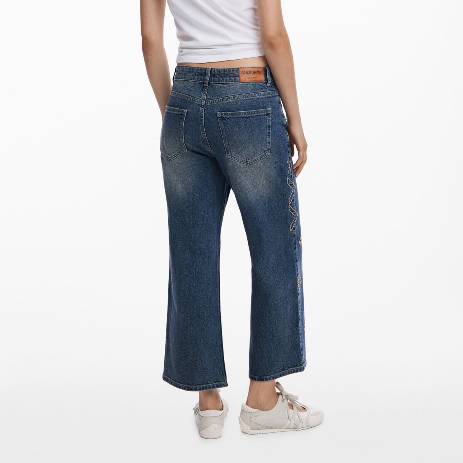 Дамски дънки Desigual Women Jeans 
25WWDD11 Back View