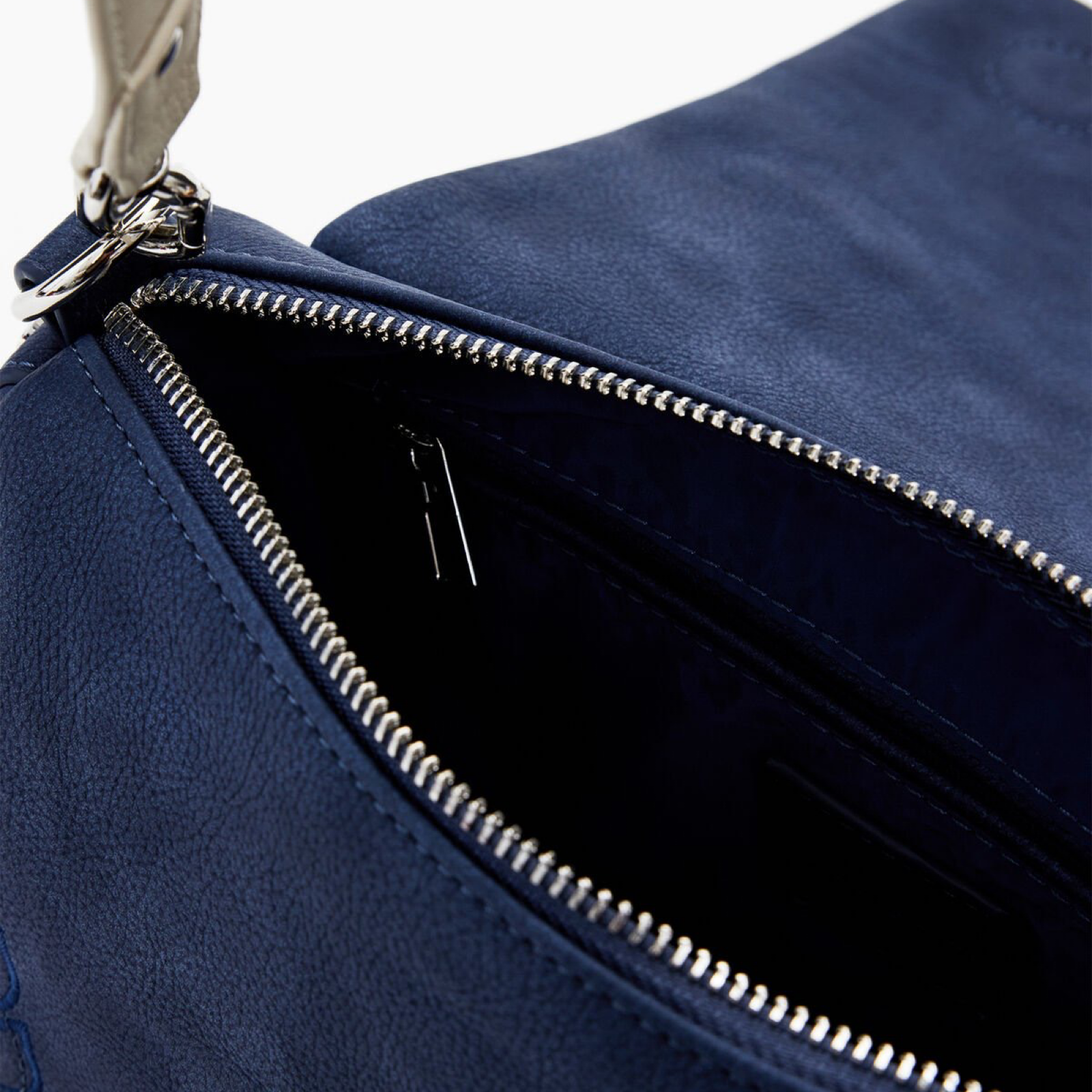 Дамска синя чанта Desigual Crossbody Bag 25WAXPBF Inside View