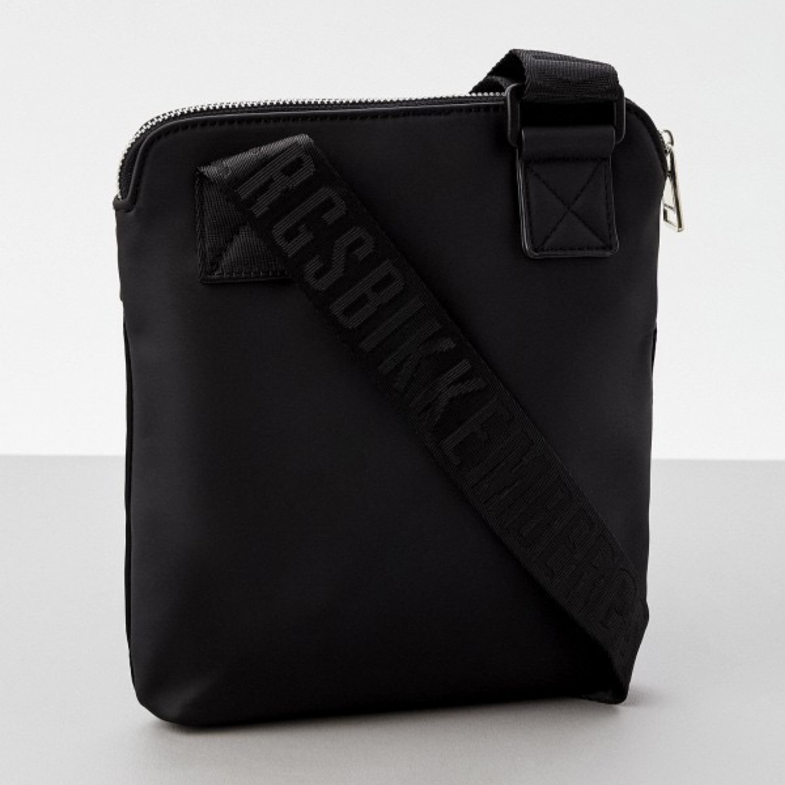 Мъжка чанта Bikkembers Crossbody Bag E2CPME2W0022 999 Back View