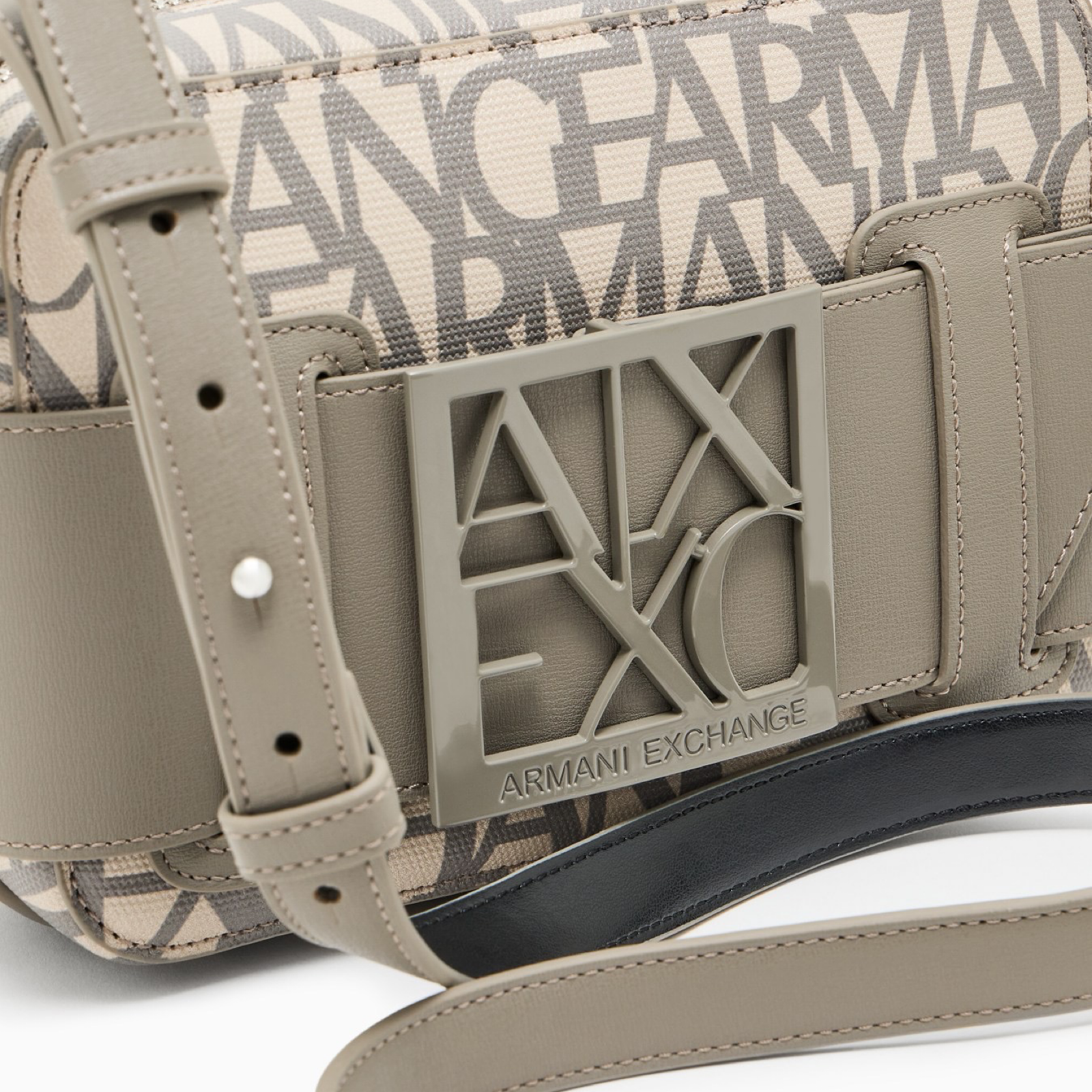 Дамска чанта Armani Exchange Women Crossbody Bag 942699 3F742 Close-Up
