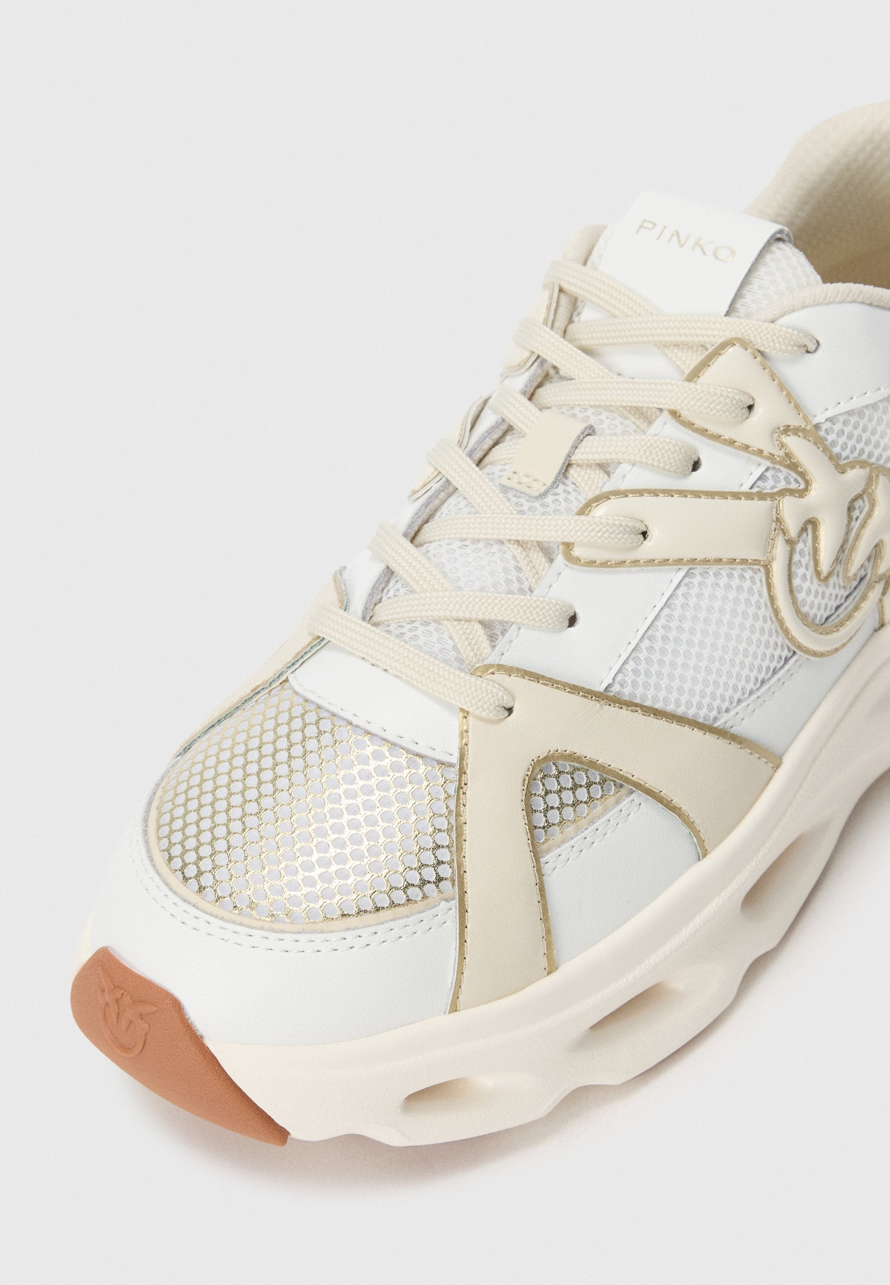 Дамски маратонки Women’s sneakers Pinko SS0127E036 White/Light Gold ZHC close-up view