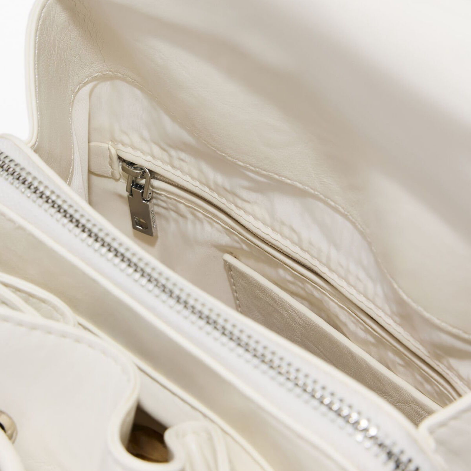 Дамска раница Desigual Women Rucksack 26SAKP18 1008 Inside View