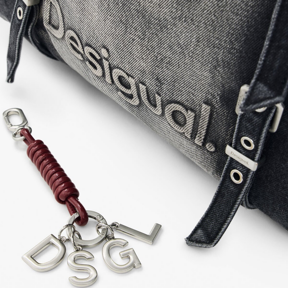 Дамска чанта Desigual Shopping Bag 26WAXD06 2070 Close-Up