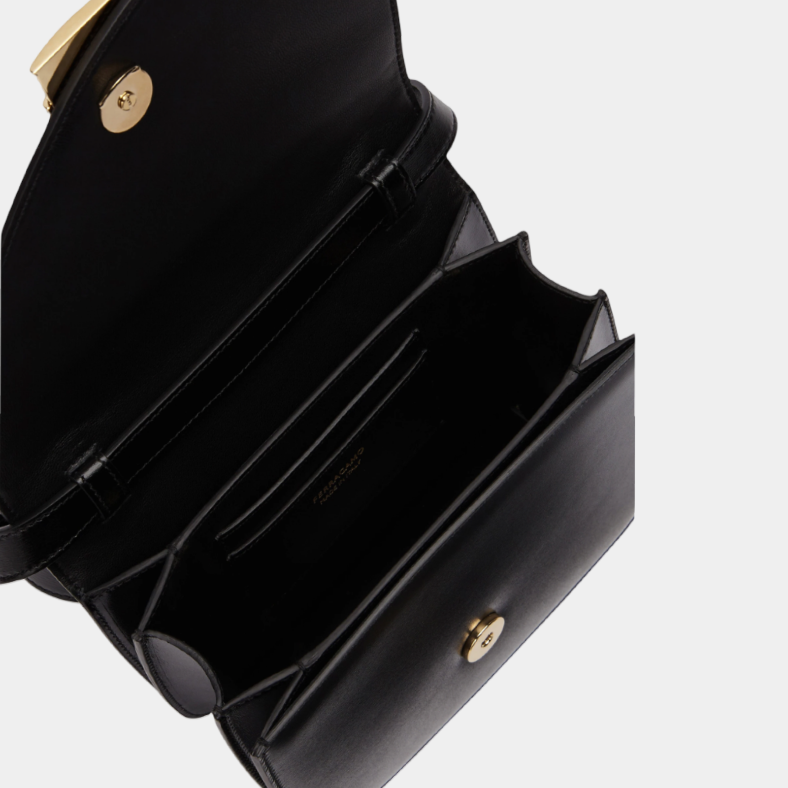 Дамска чанта Salvatore Ferragamo Fiamma Crossbody Bag 215971 769385 Inside View