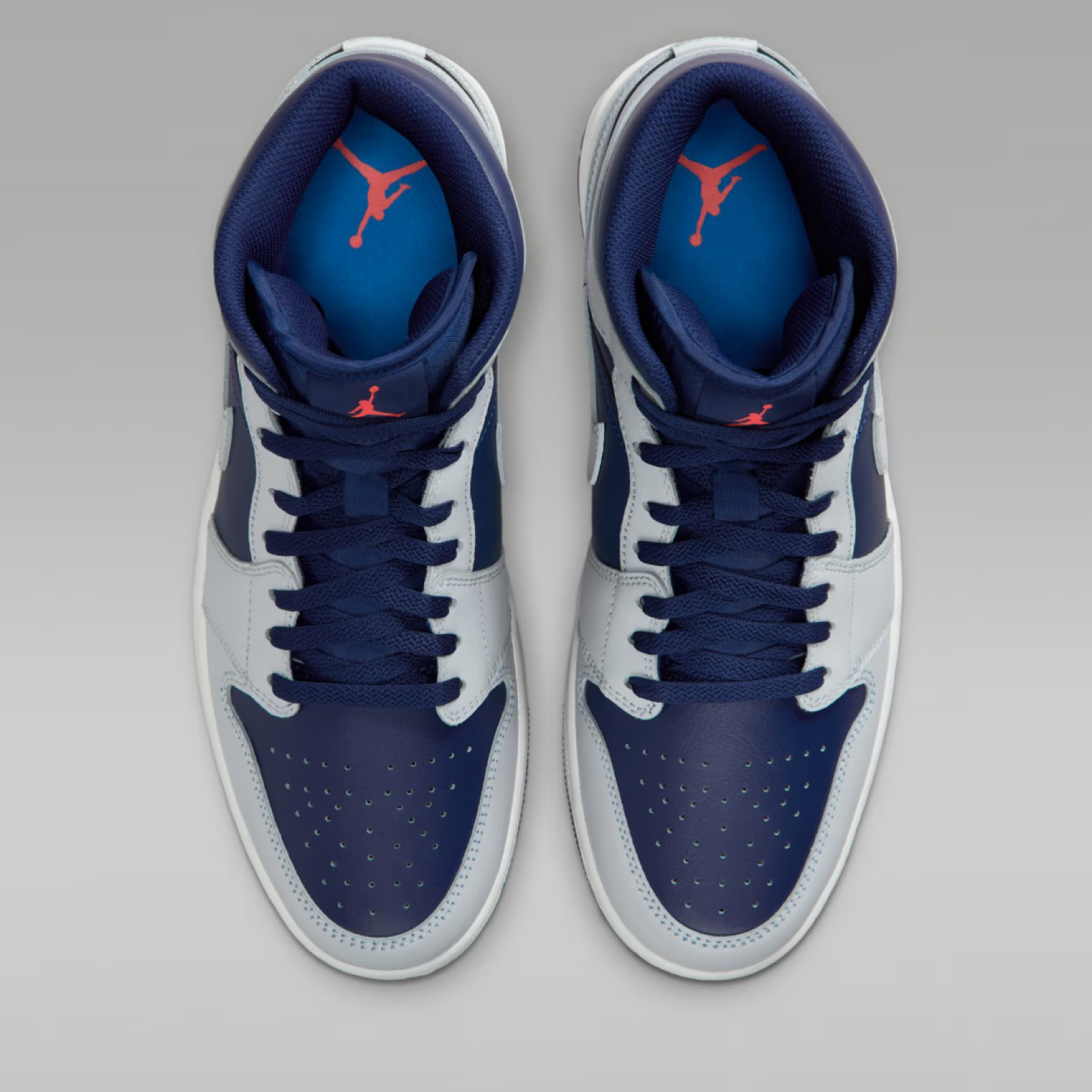 Мъжки кецове Nike Air Jordan 1 Mid Men Sneakers DQ8426-403 Top View