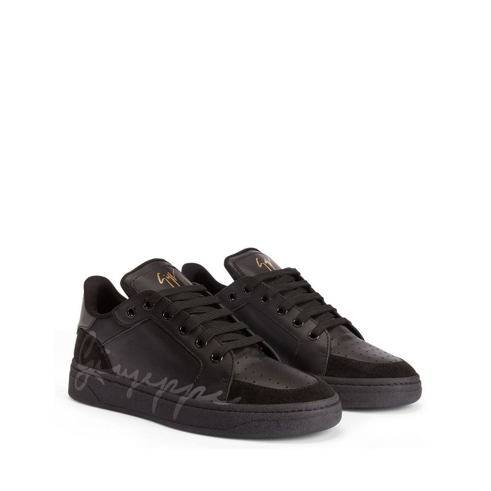 Мъжки кецове Men’s sneakers Giuseppe Zanotti RU30053 00104 Black angled view