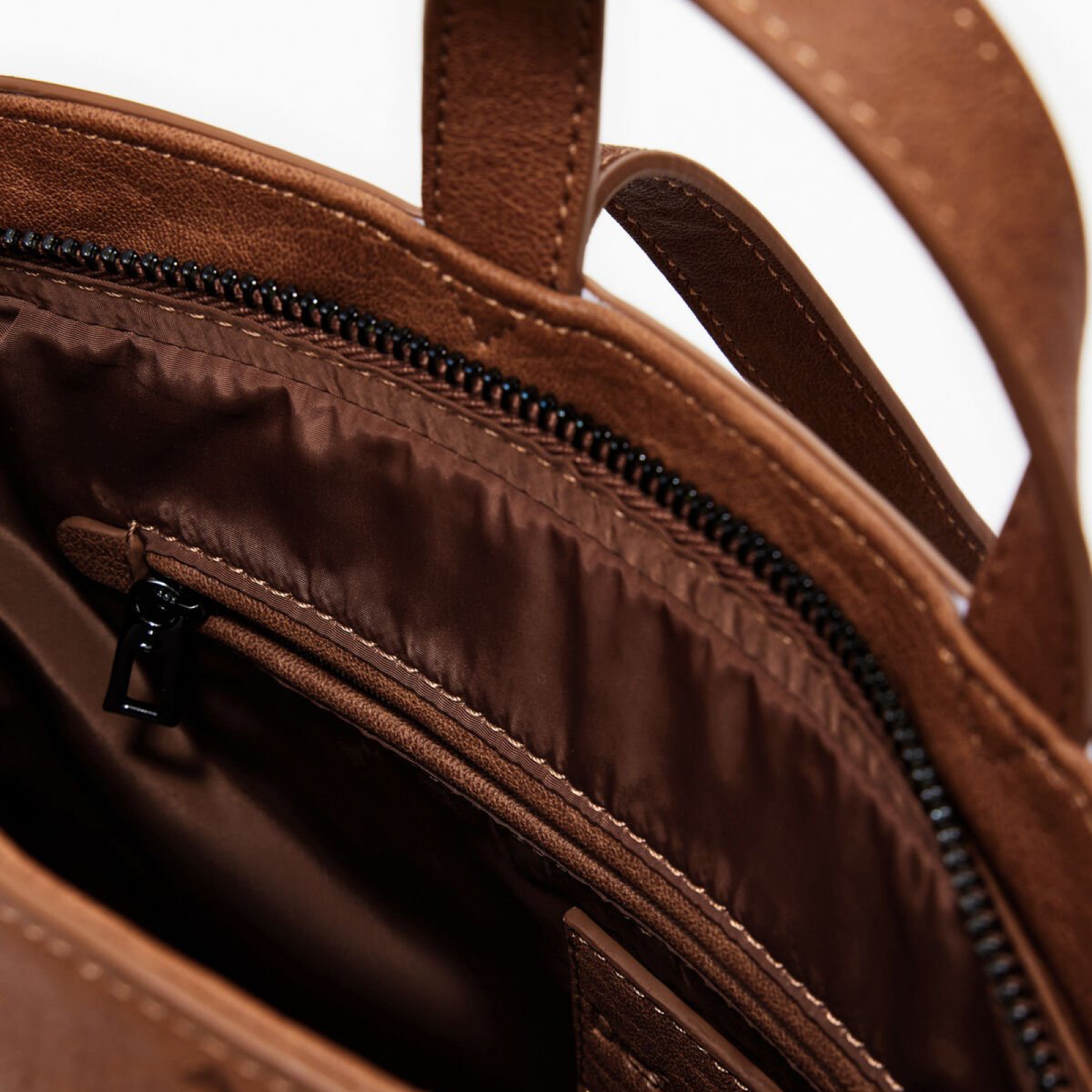 Дамска кафява раница Desigual Women Rucksack 25WAKP23 Close-Up