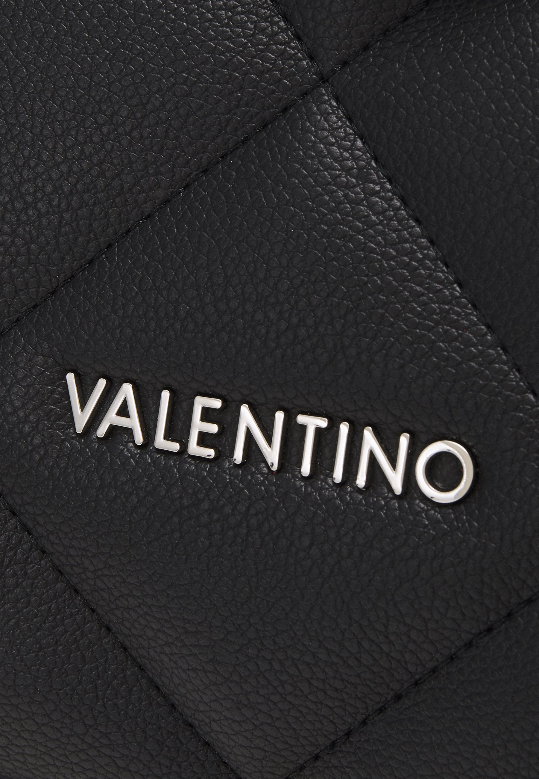 Дамска чанта в черно Women’s handbag Valentino Cold Re VBS7AR01 Black