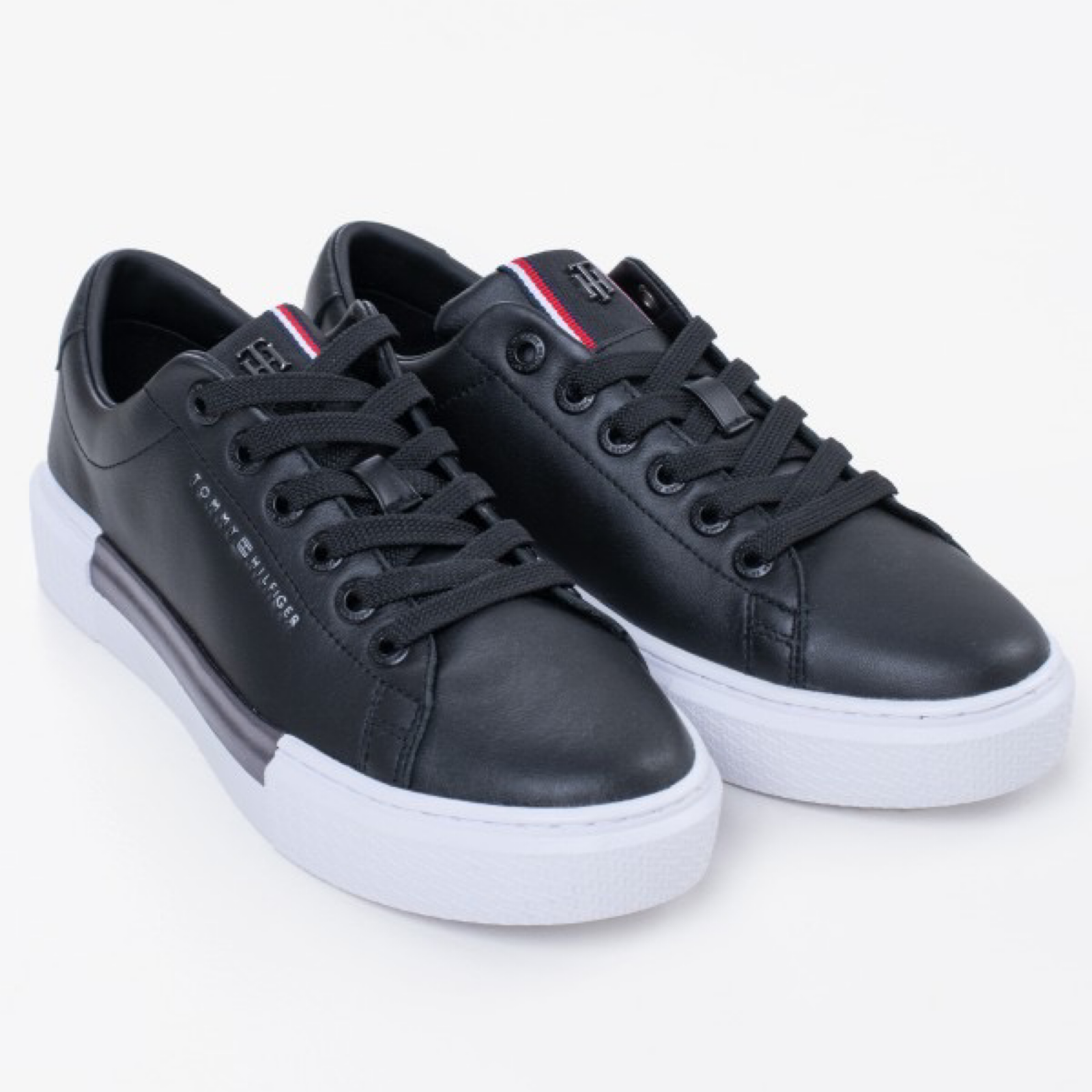 Дамски черни кецове Tommy Hilfiger  FW0FW06075F Lateral View