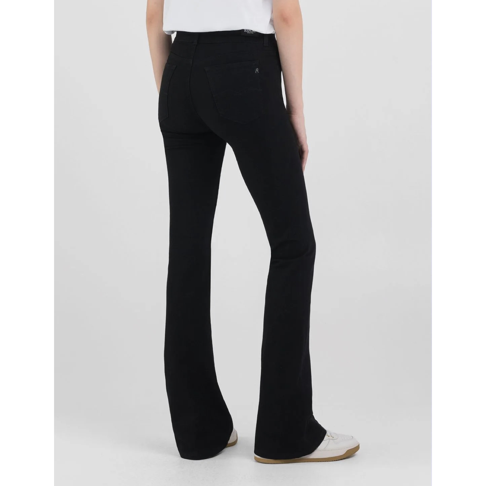 Дамски черни дънки Replay Women Jeans WLW689.000.85B 09 Back View